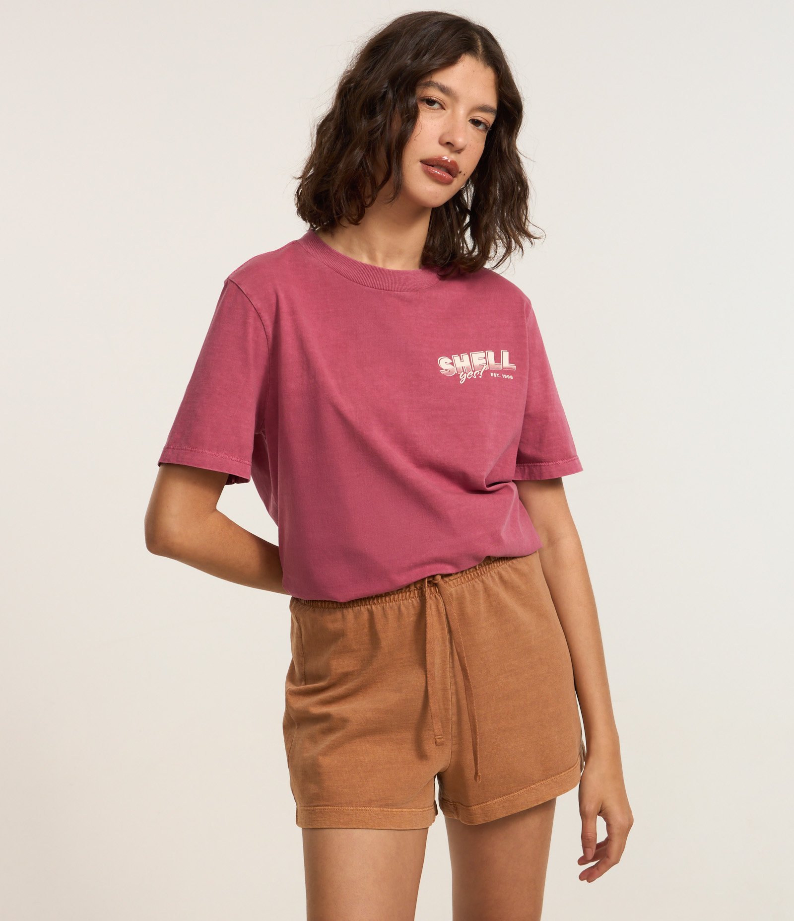 Short em Moletom com Amarração e Efeito Estonado Caramelo 2