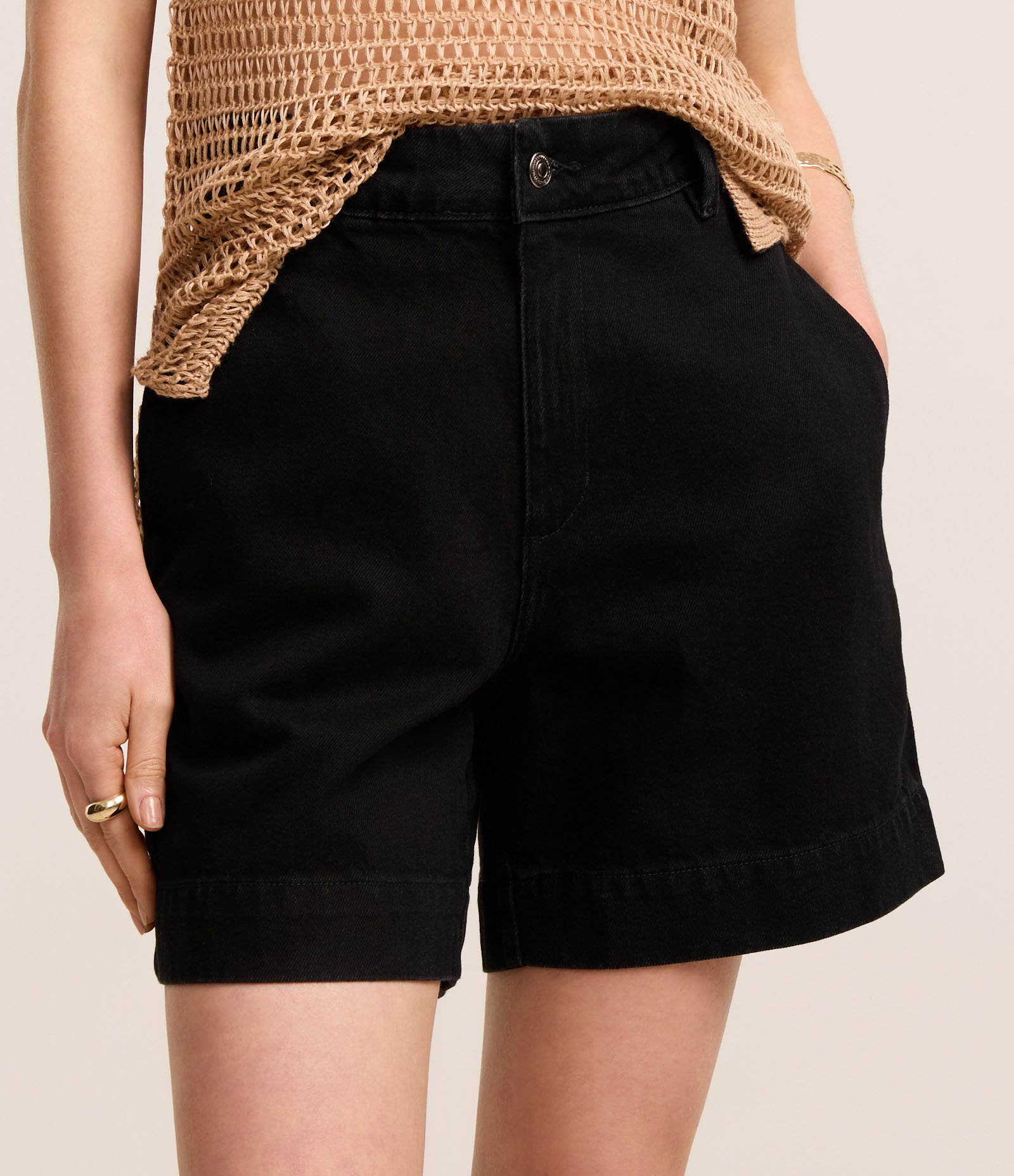 Short em Jeans com Cintura Alta Preto 3