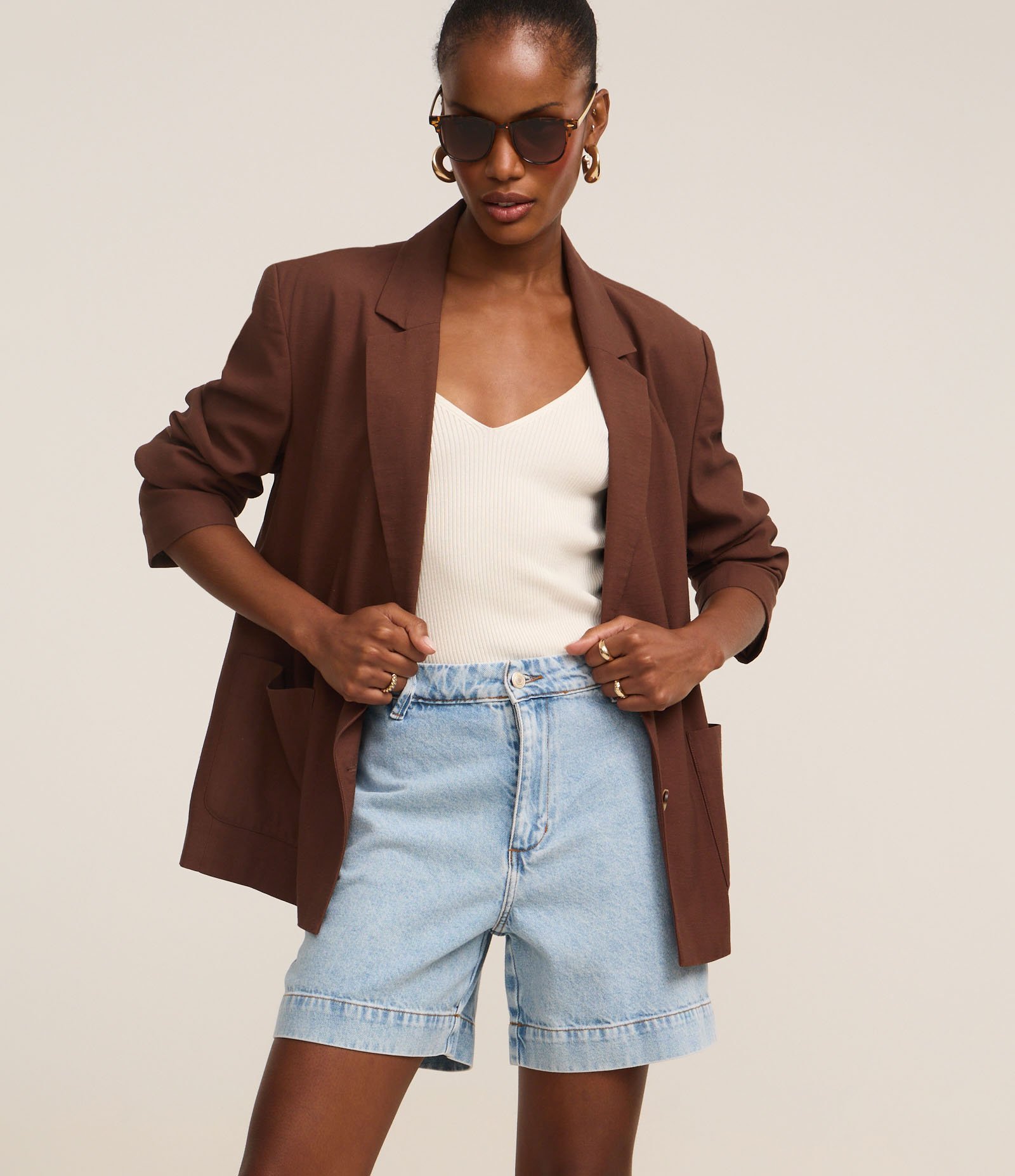 Short em Jeans com Cintura Alta Claro 2