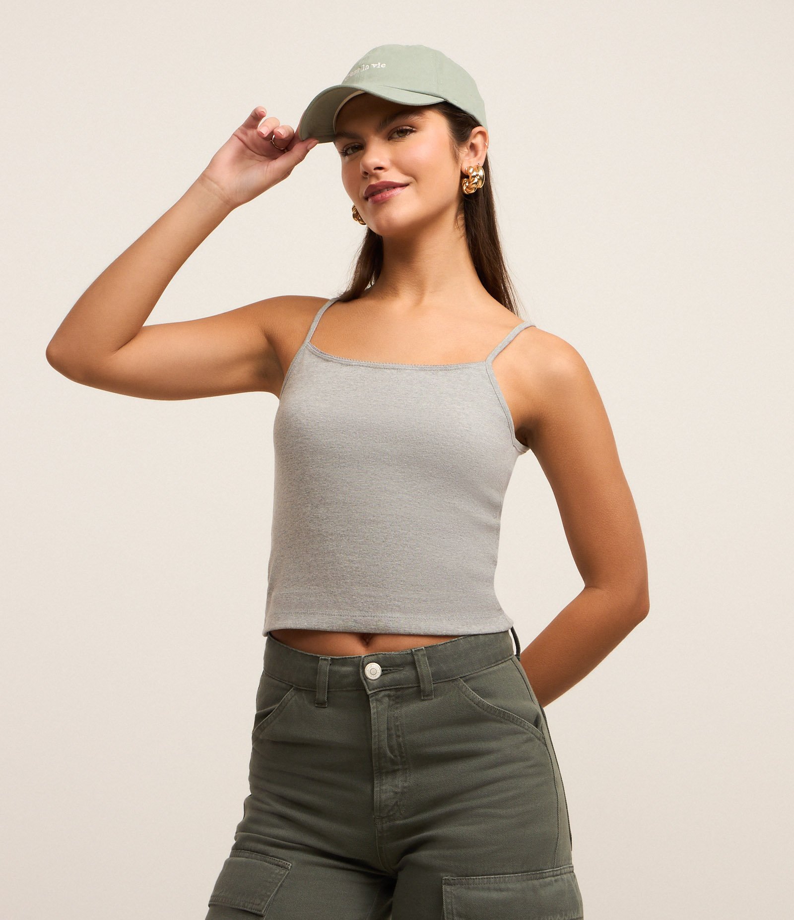 Blusa em Ribana de Alcinha com Trabalhado no Decote Cinza 1