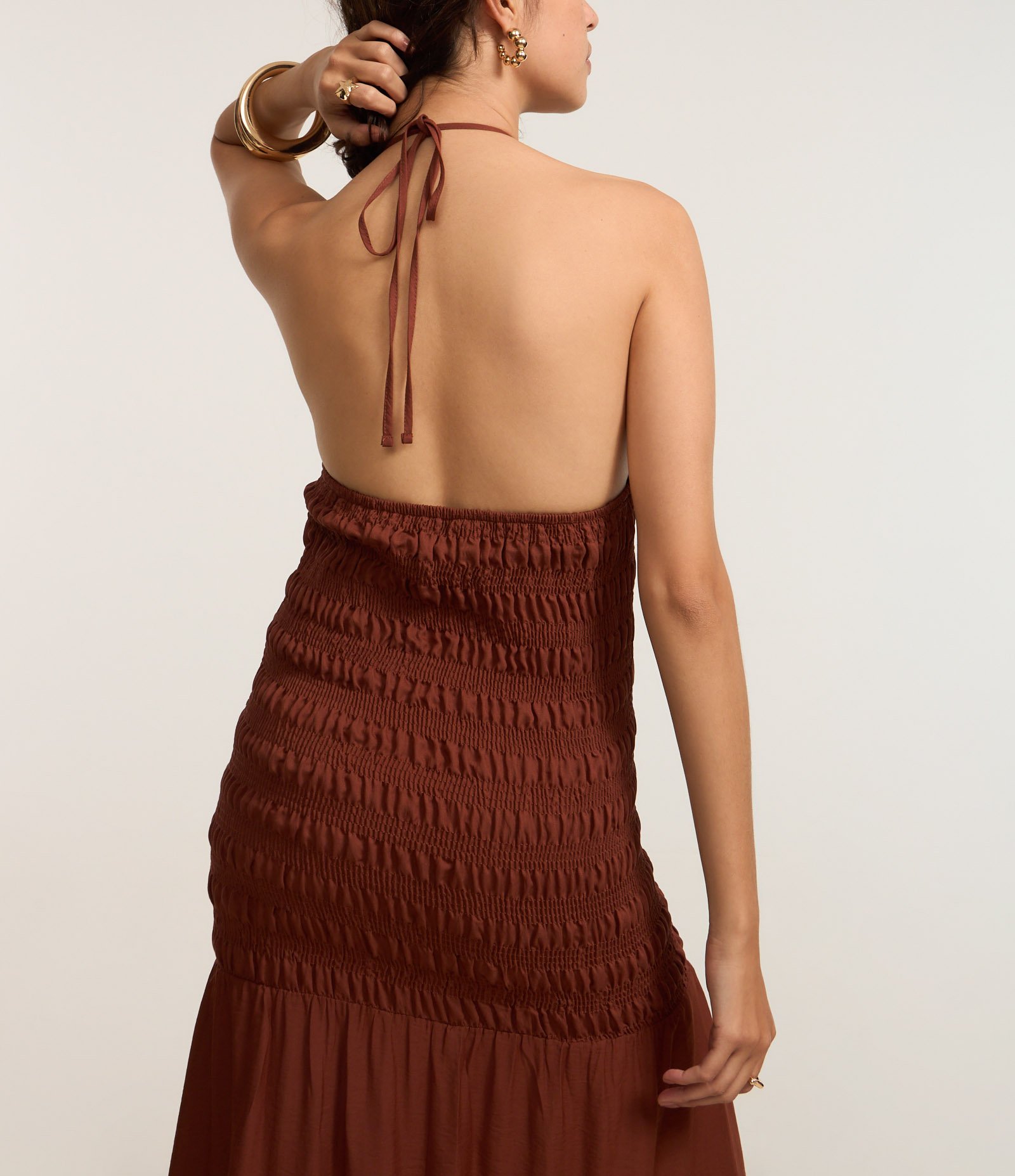 Vestido New Midi em Lastex com Gola Halter e Babado Marrom 2