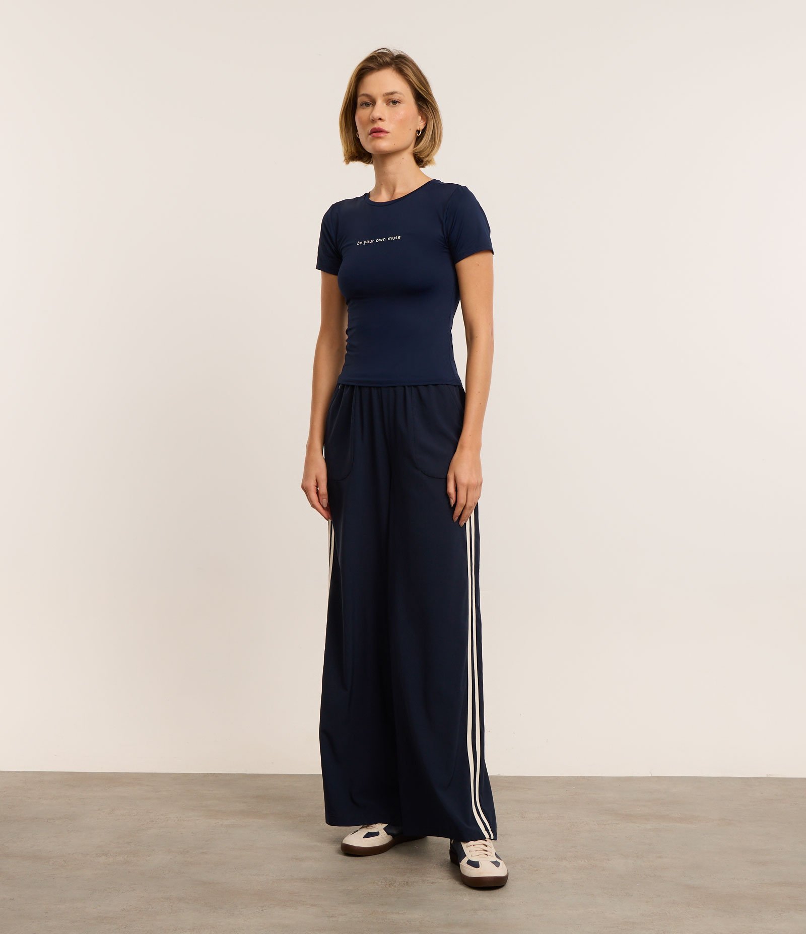 Camiseta Esportiva em Microfibra com Estampa Be Your Own Muse Azul 3