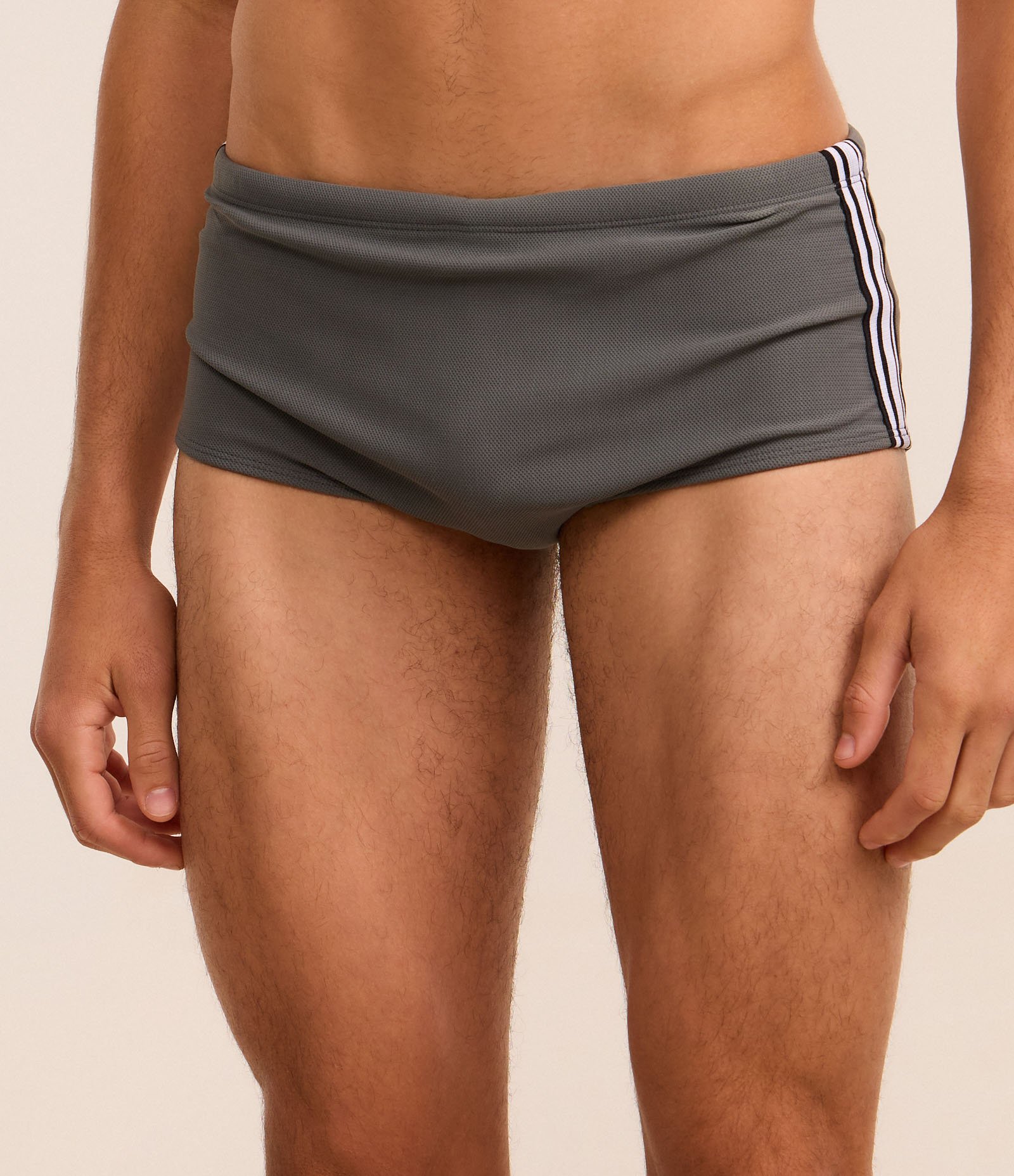 Sunga em Microfibra com Cordão Interno e Listras Laterais Cinza 2