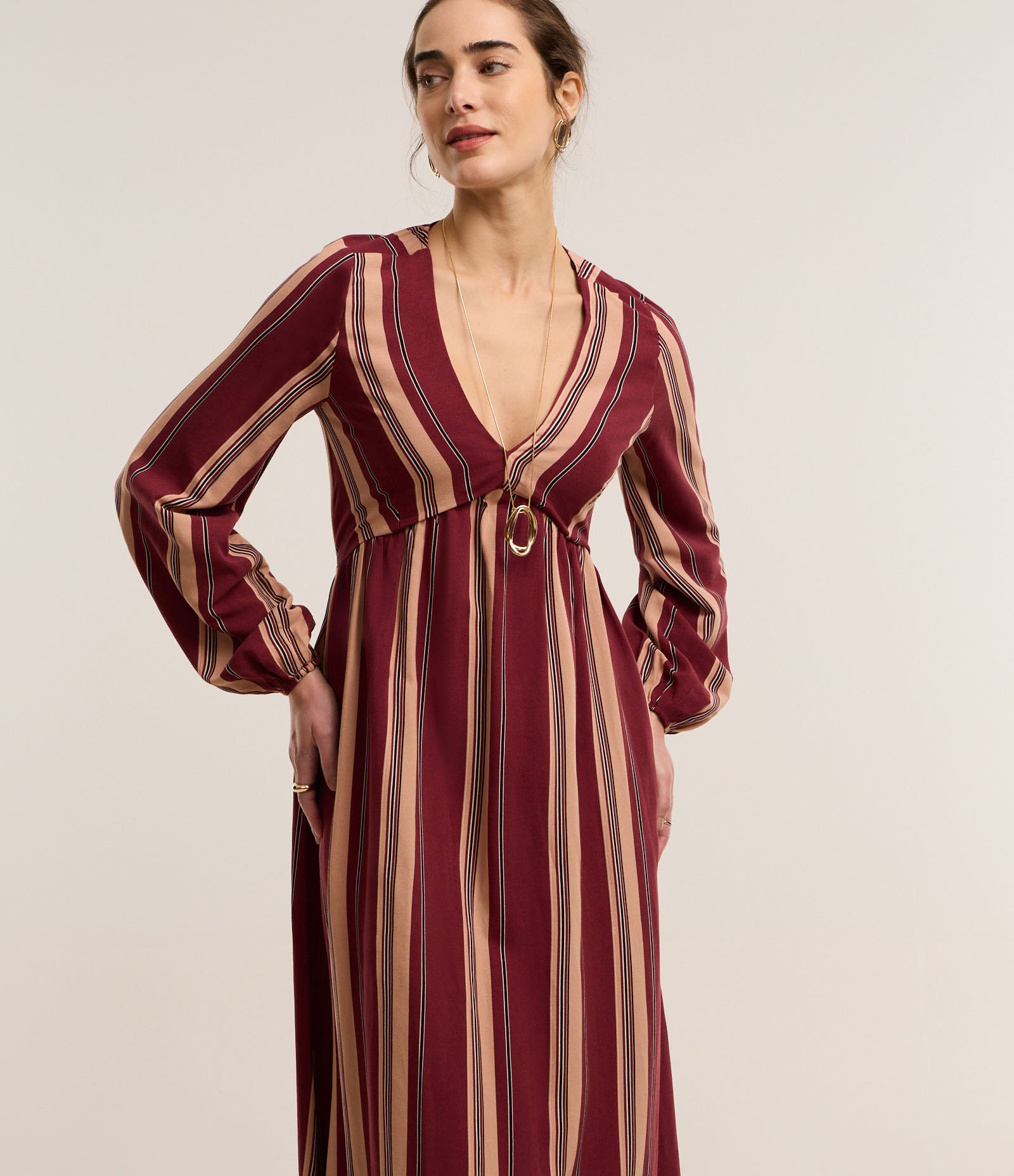 Vestido em Viscolinho com Manga Bufante e Bloco de Cor Bicolor Bordô/Salmão 1