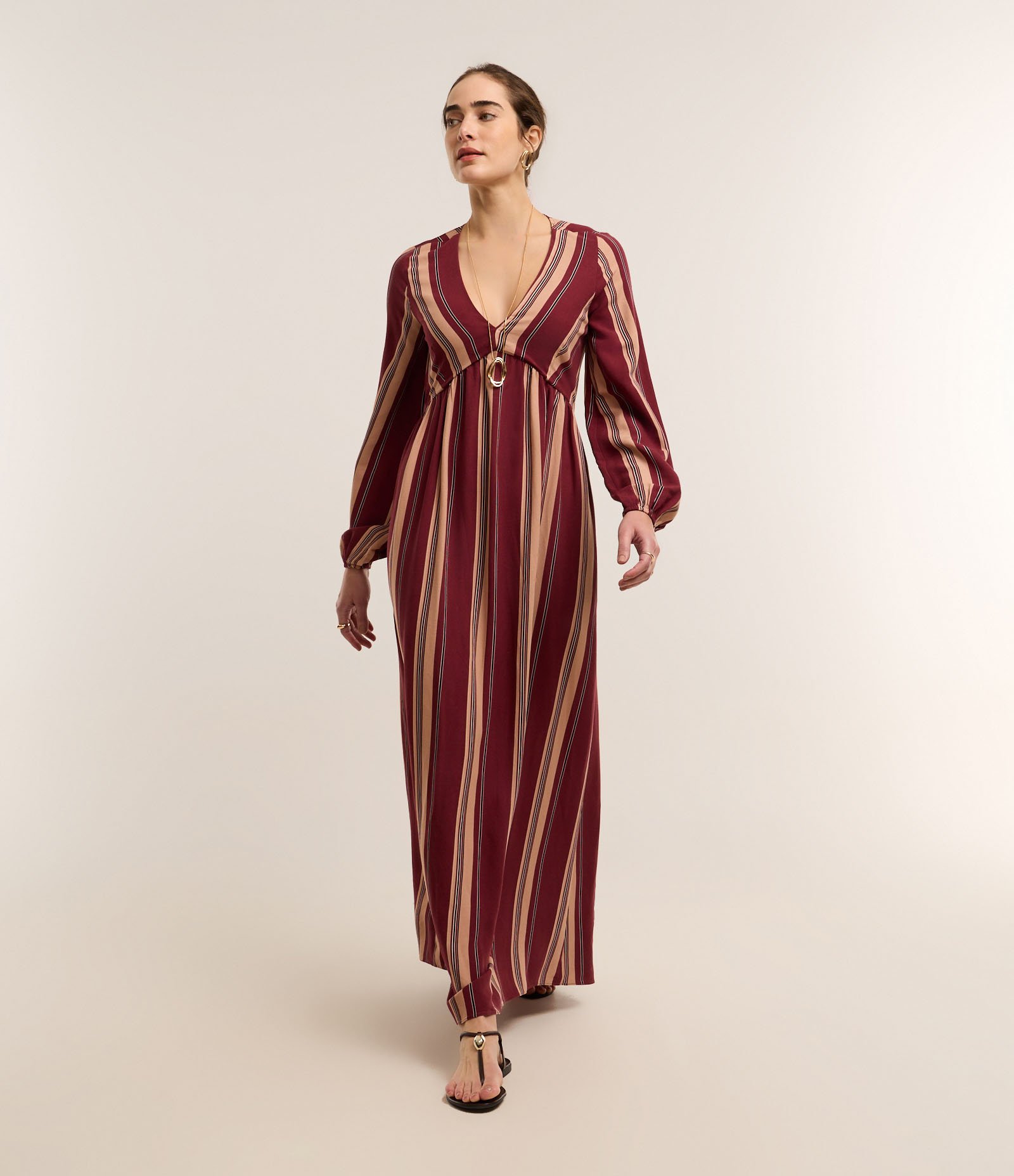 Vestido em Viscolinho com Manga Bufante e Bloco de Cor Bicolor Bordô/Salmão 4