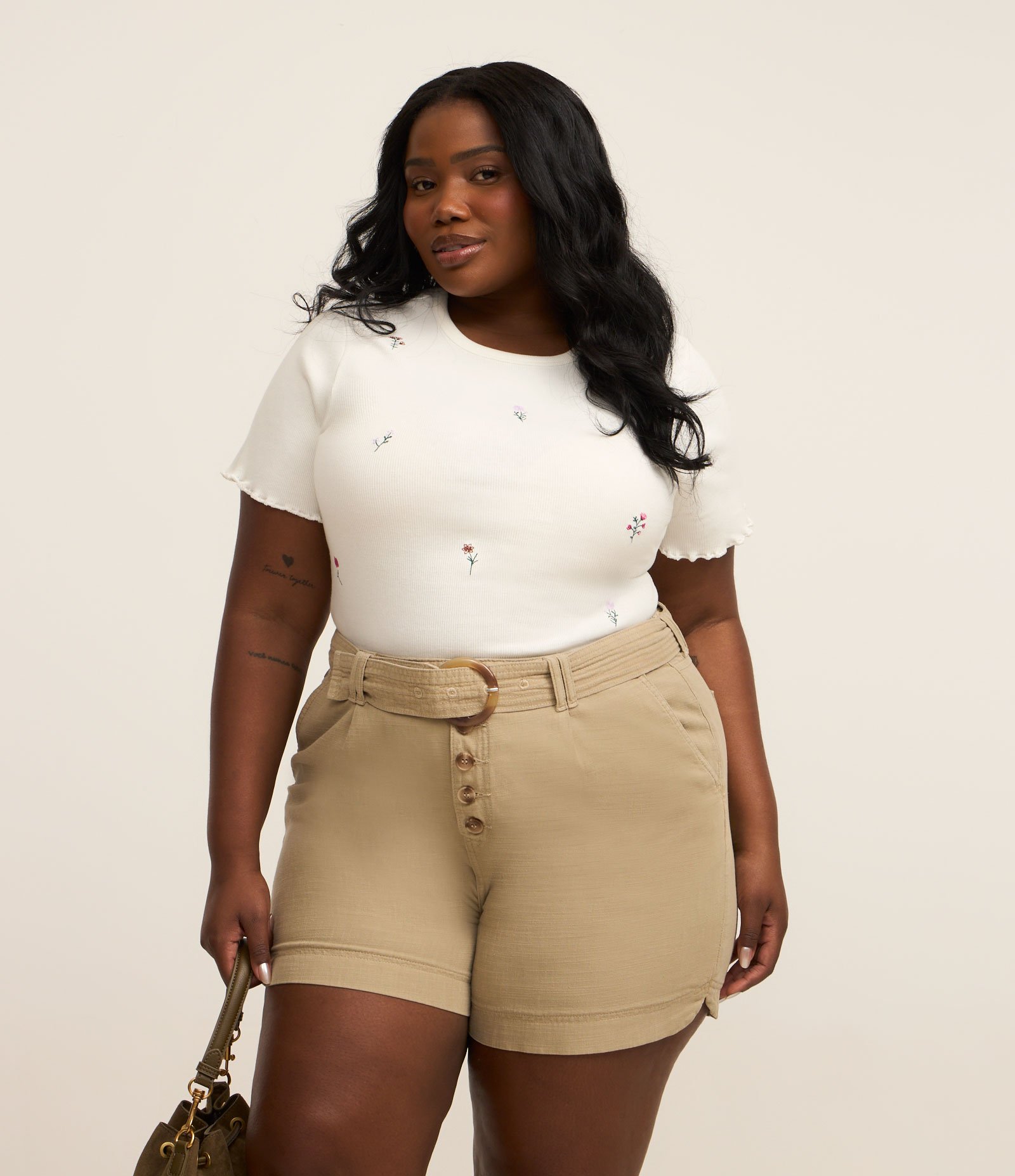 Blusa em Ribana com Flores Curve & Plus Size Branco 2