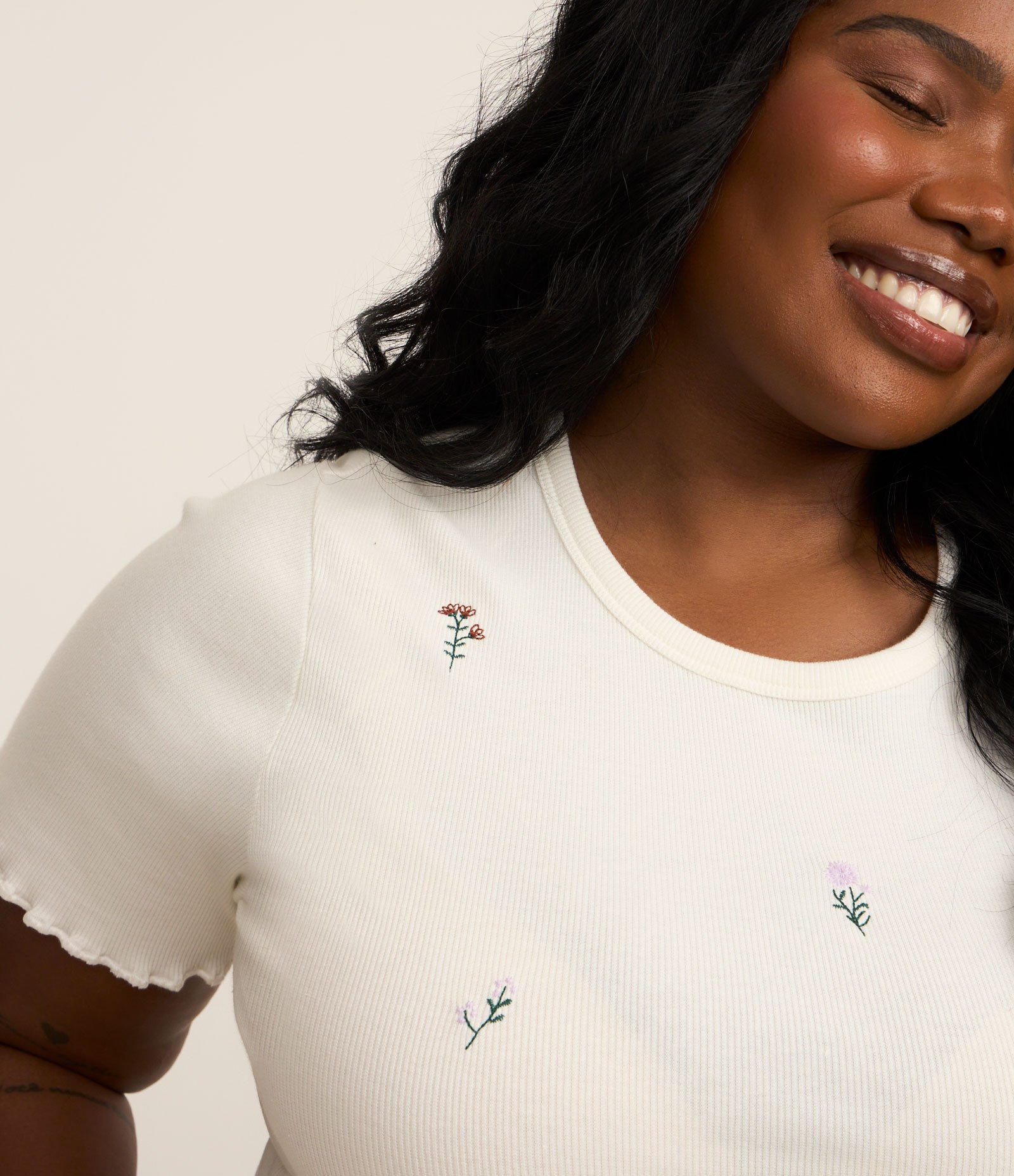 Blusa em Ribana com Flores Curve & Plus Size Branco 3