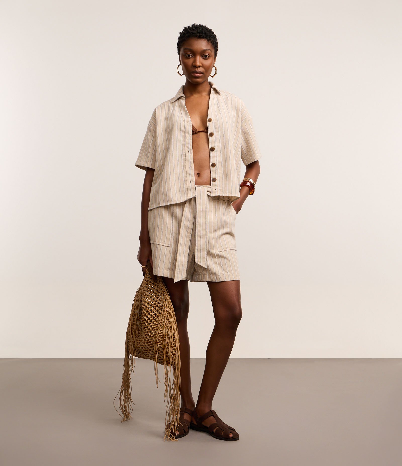 Camisa em Viscolinho com Listras de Fio Tinto Bege 2