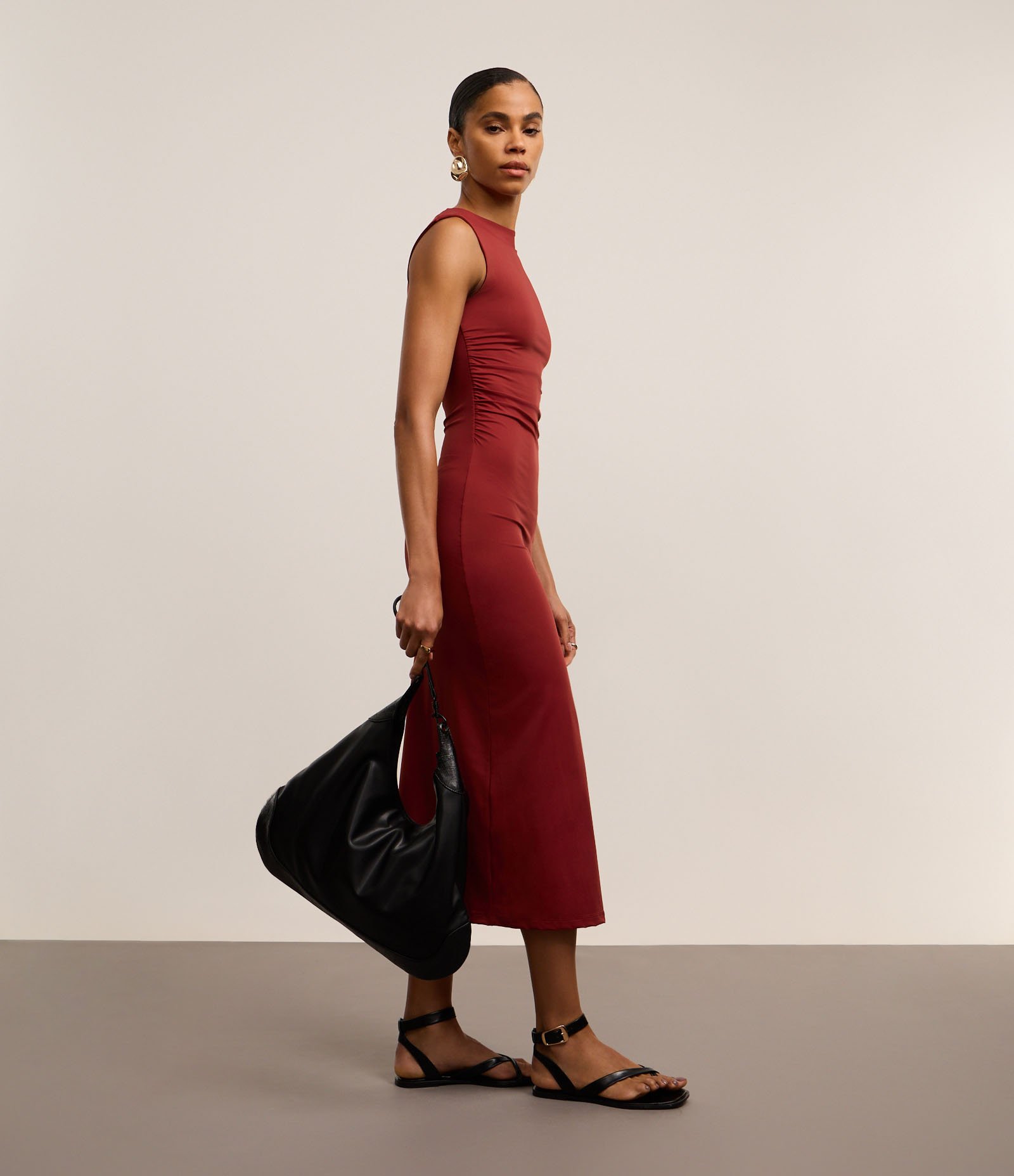 Vestido Reto Midi em Microfibra com Franzidos Vinho 7