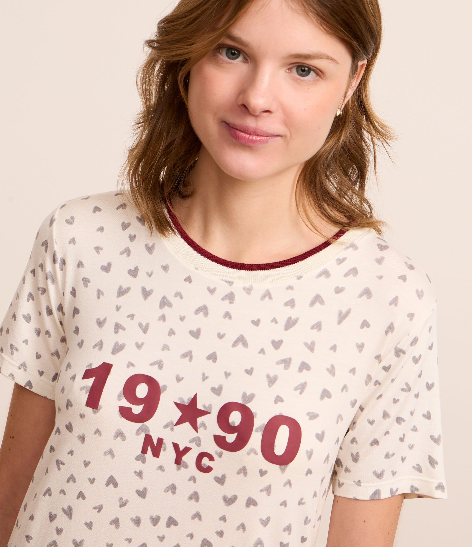 Camisola Curta em Viscose com Estampa de Corações Off White 2