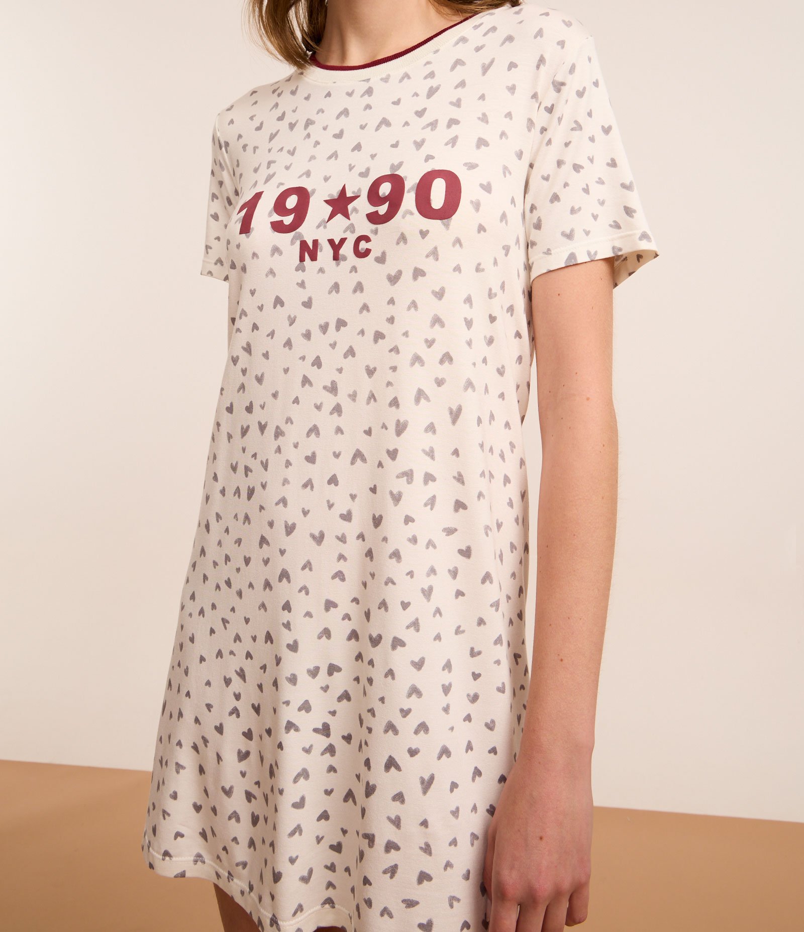 Camisola Curta em Viscose com Estampa de Corações Off White 3