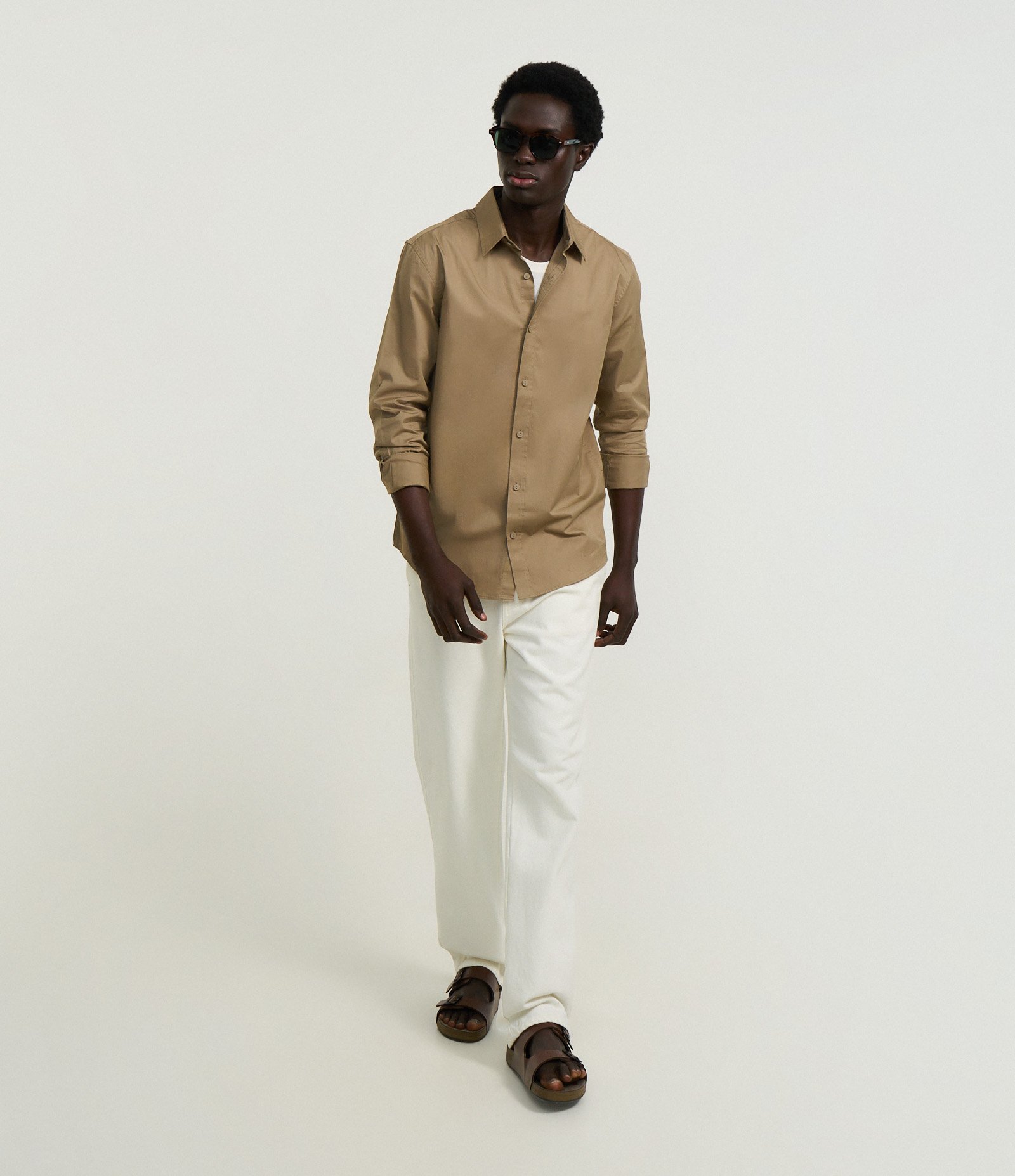 Camisa Regular em Sarja Amaciada Bege 2