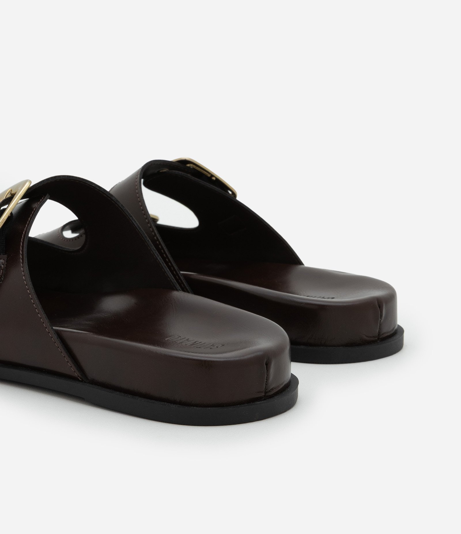 Sandália Rasteira Flat com Fivelas Marrom 3