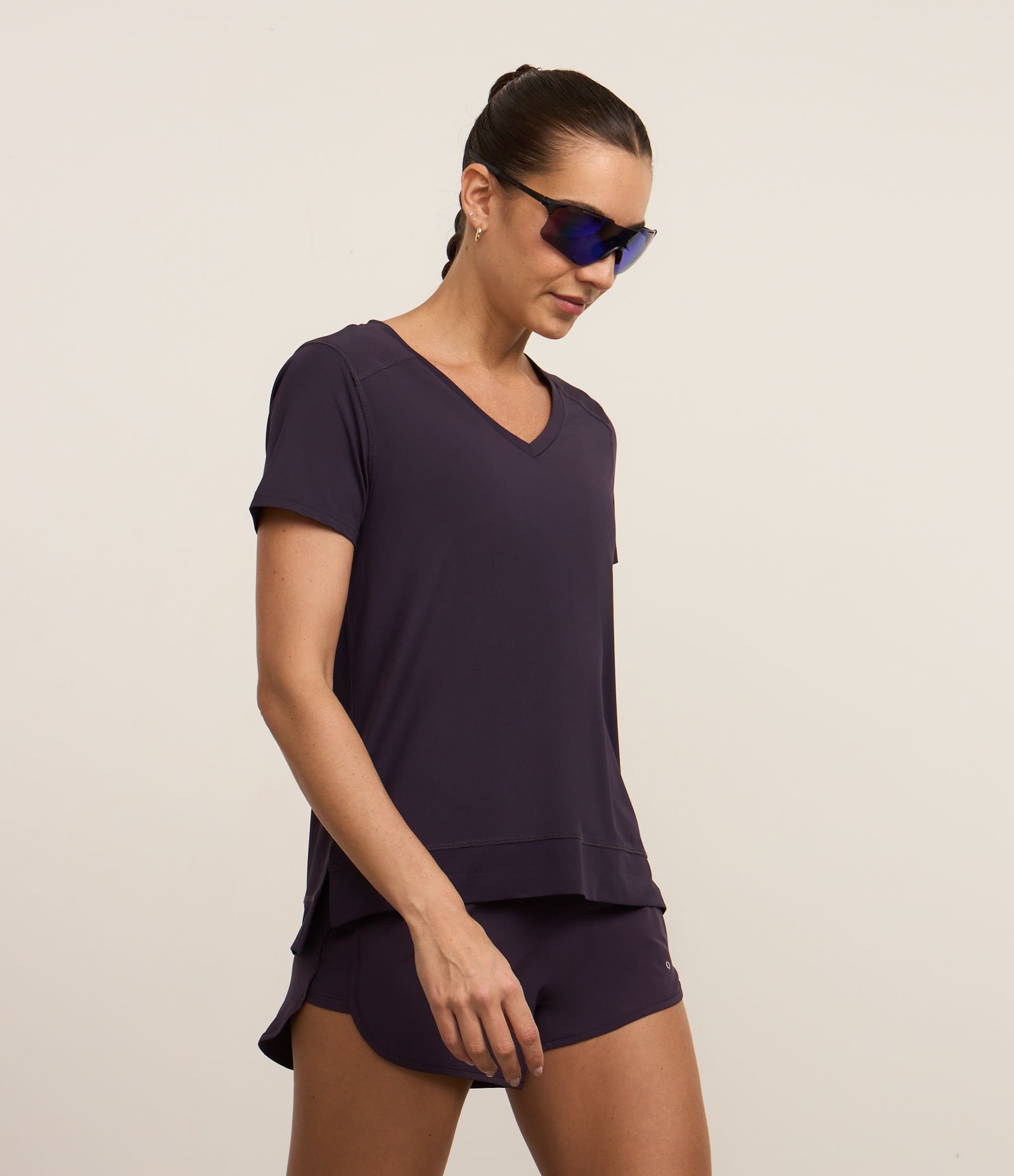 Camiseta Esportiva em Microfibra Furadinha com Barra Mullet Roxo 1