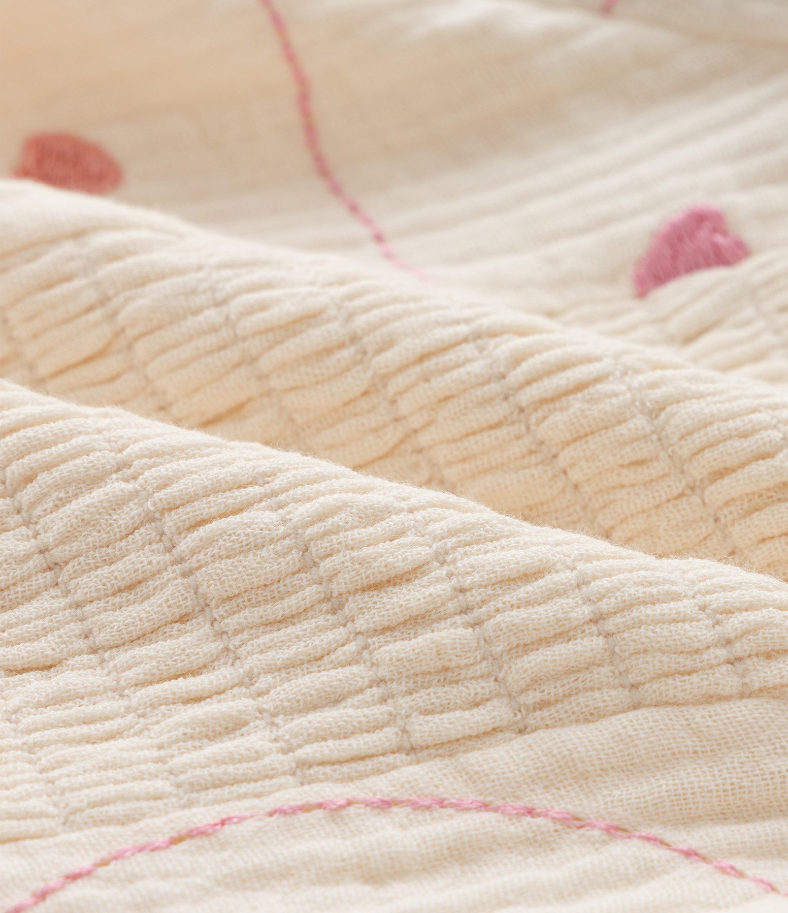 Conjunto Infantil em Tricoline com Estampa Bordada de Corações - Tam 1 a 6 Anos Bege 12