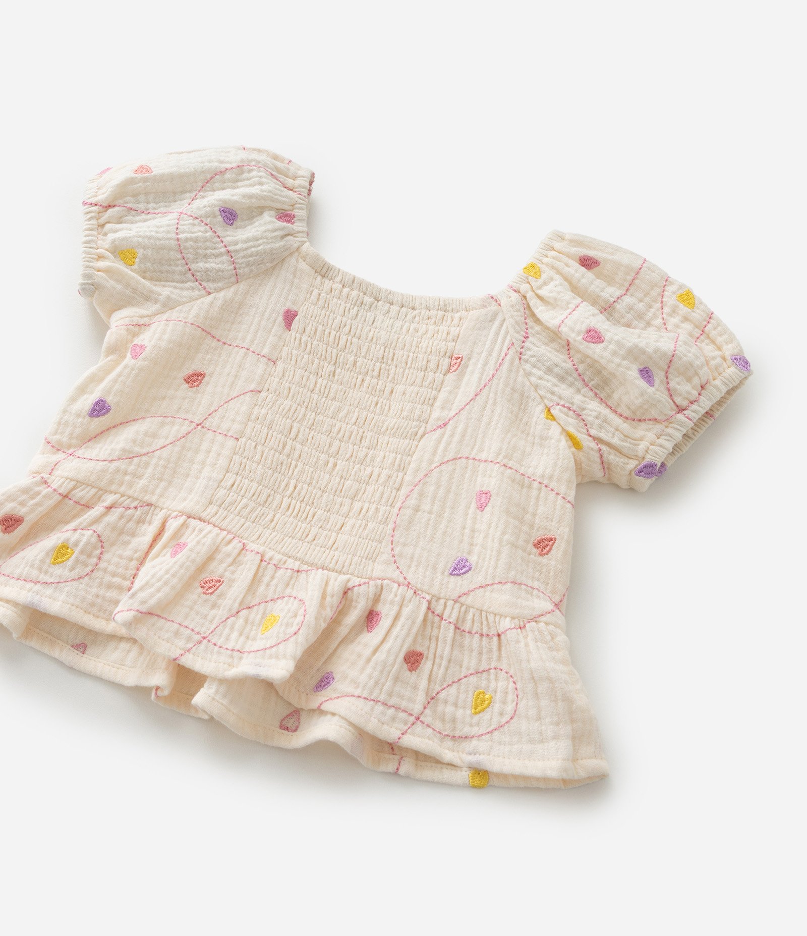 Conjunto Infantil em Tricoline com Estampa Bordada de Corações - Tam 1 a 6 Anos Bege 13