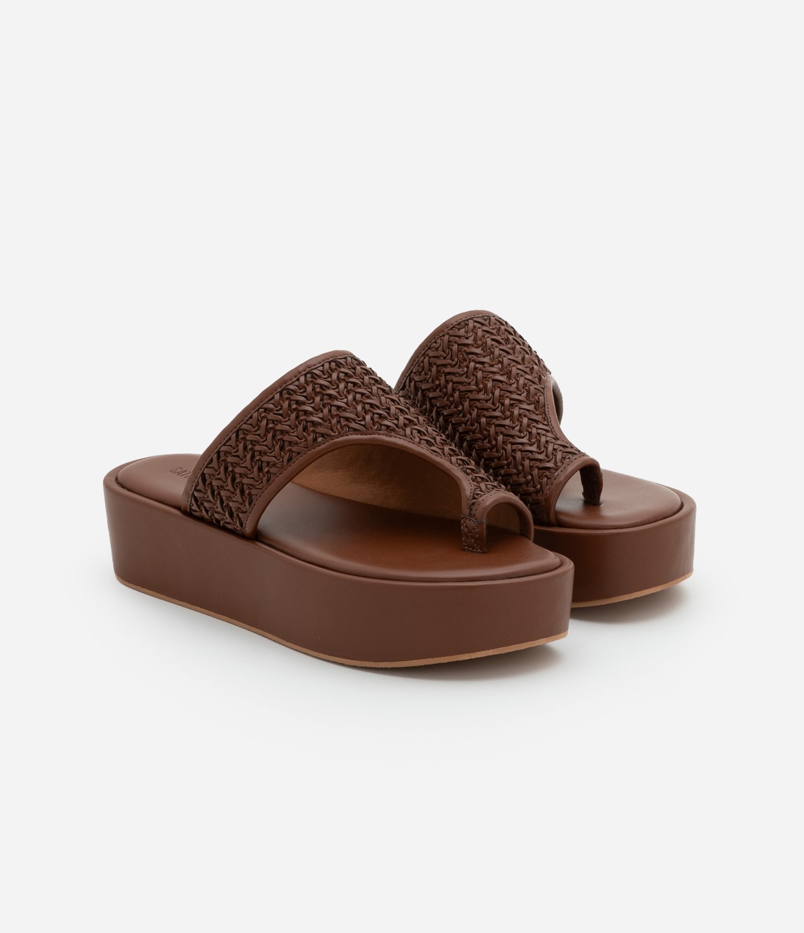 Sandália Flatform com Cabedal com Textura Macramê e Dedal 4