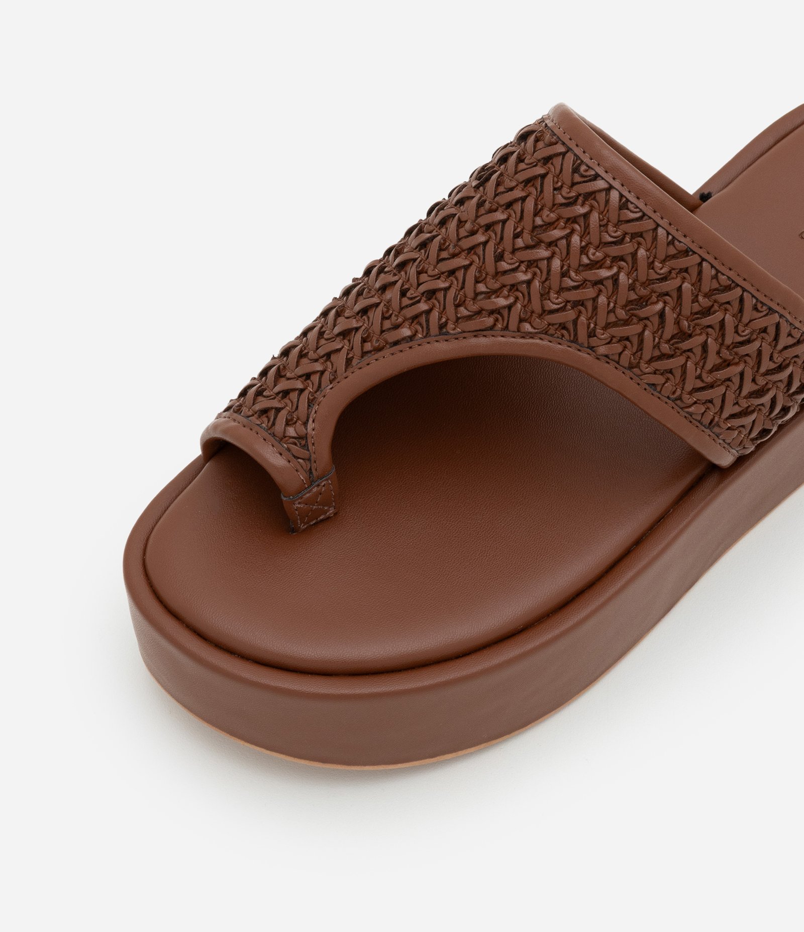 Sandália Flatform com Cabedal com Textura Macramê e Dedal 6