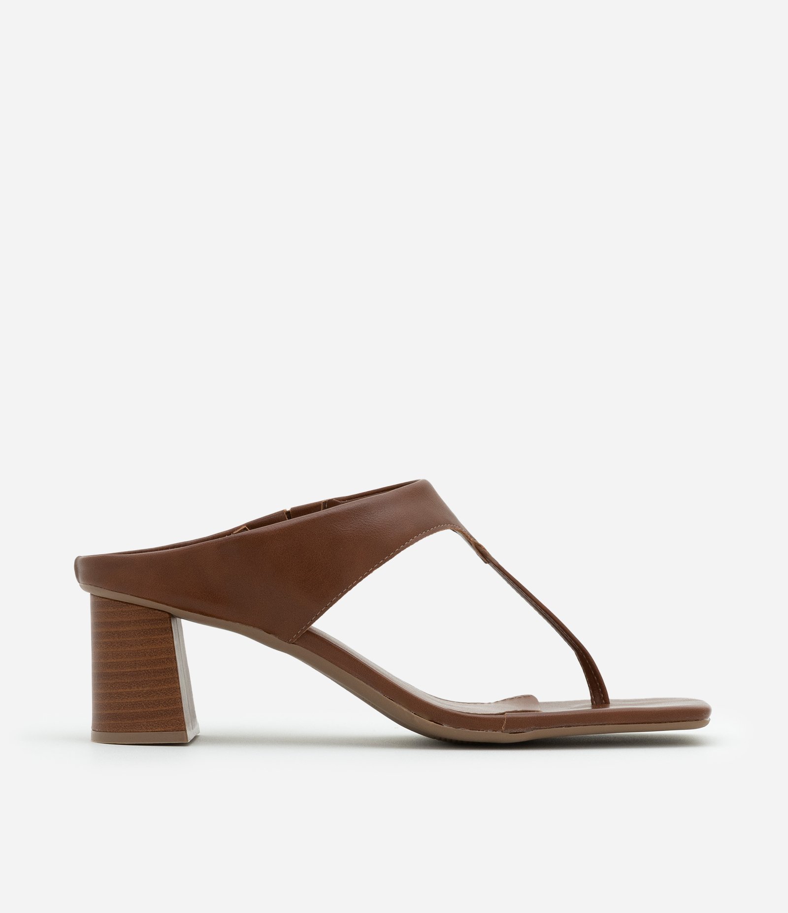 Sandália Dedo com Salto Bloco e Bico Quadrado Marrom 1