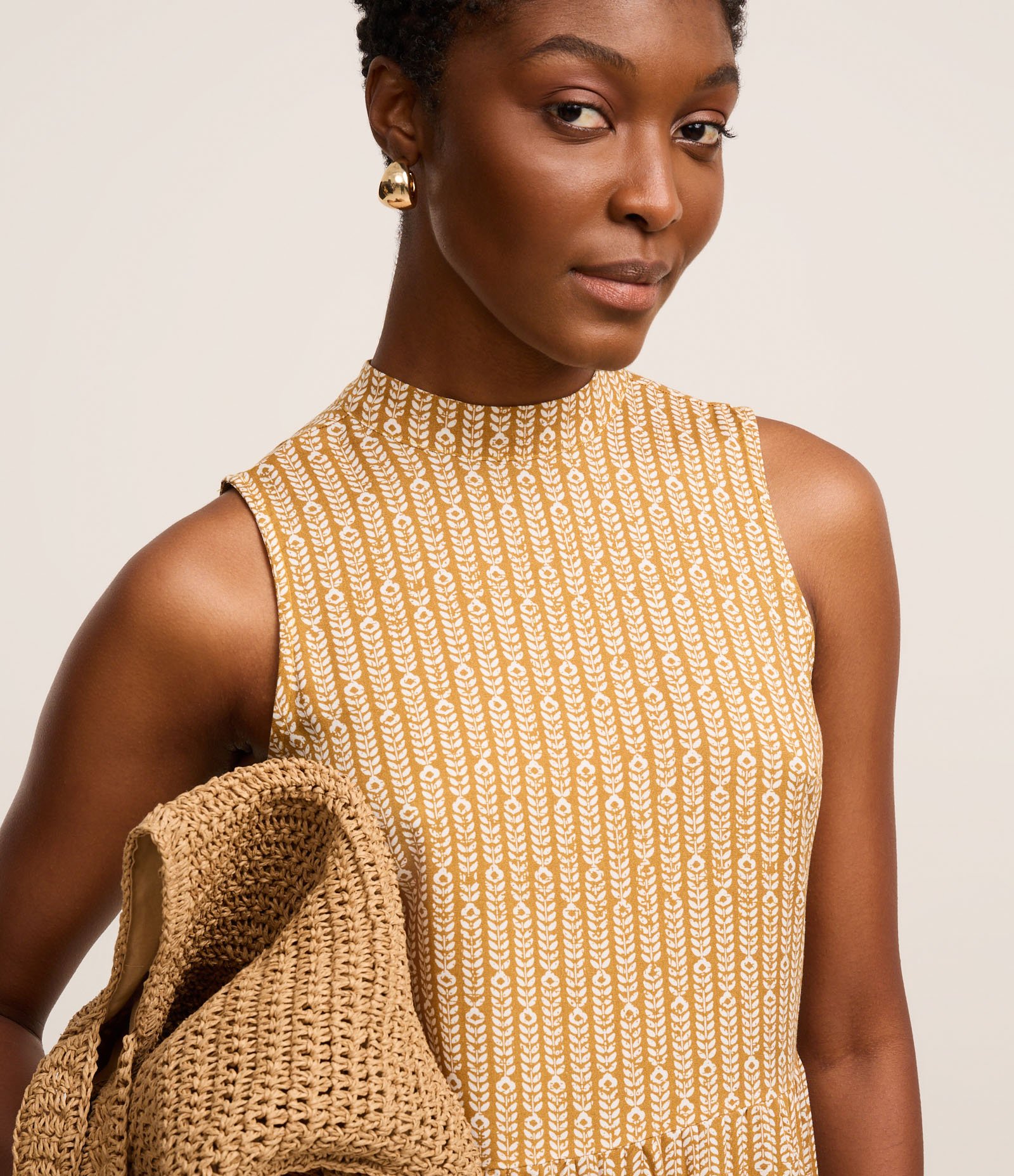 Vestido Evasê Longo em Viscose com Estampa Ramos de Flor Bicolor 3