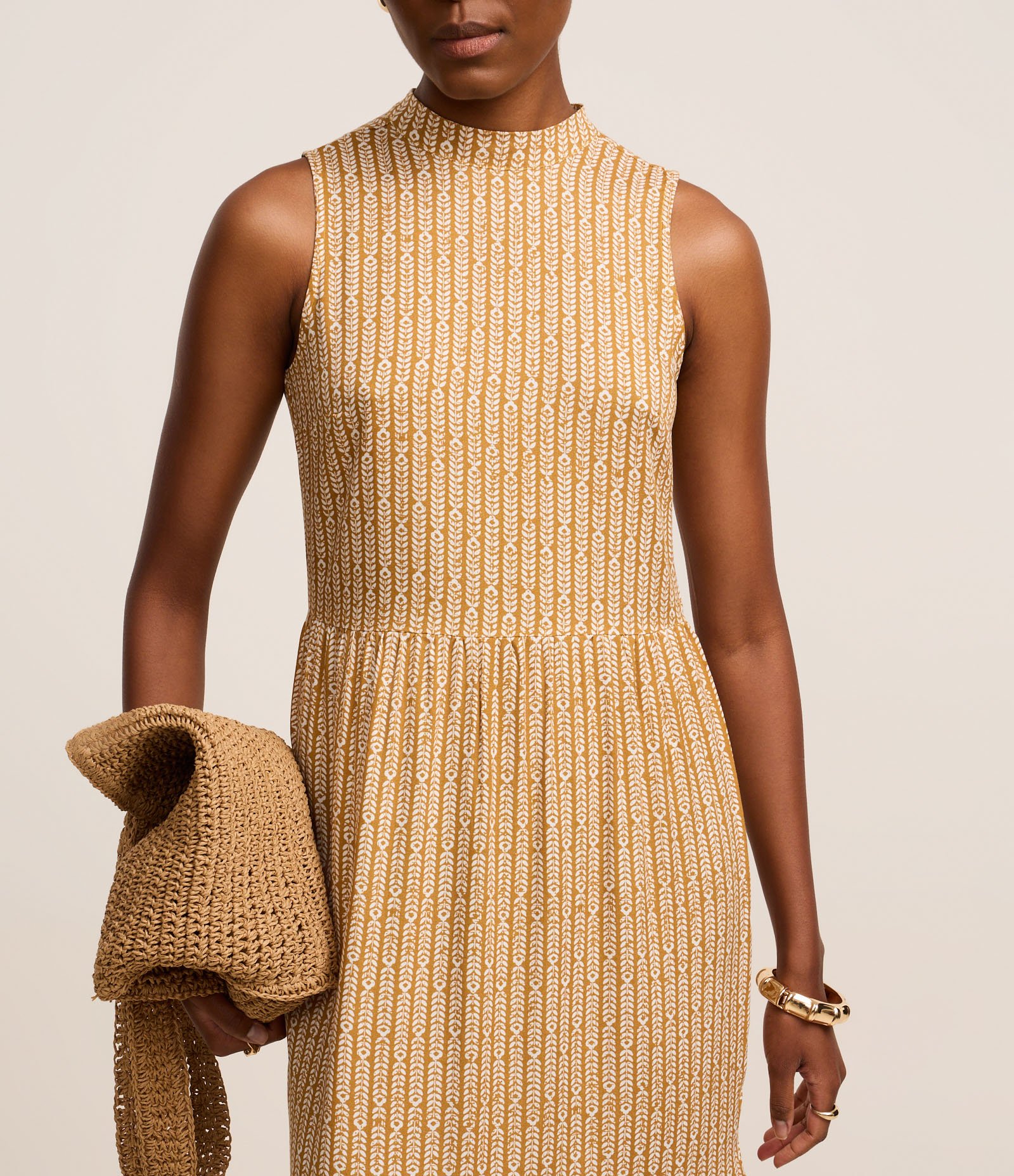 Vestido Evasê Longo em Viscose com Estampa Ramos de Flor Bicolor 4