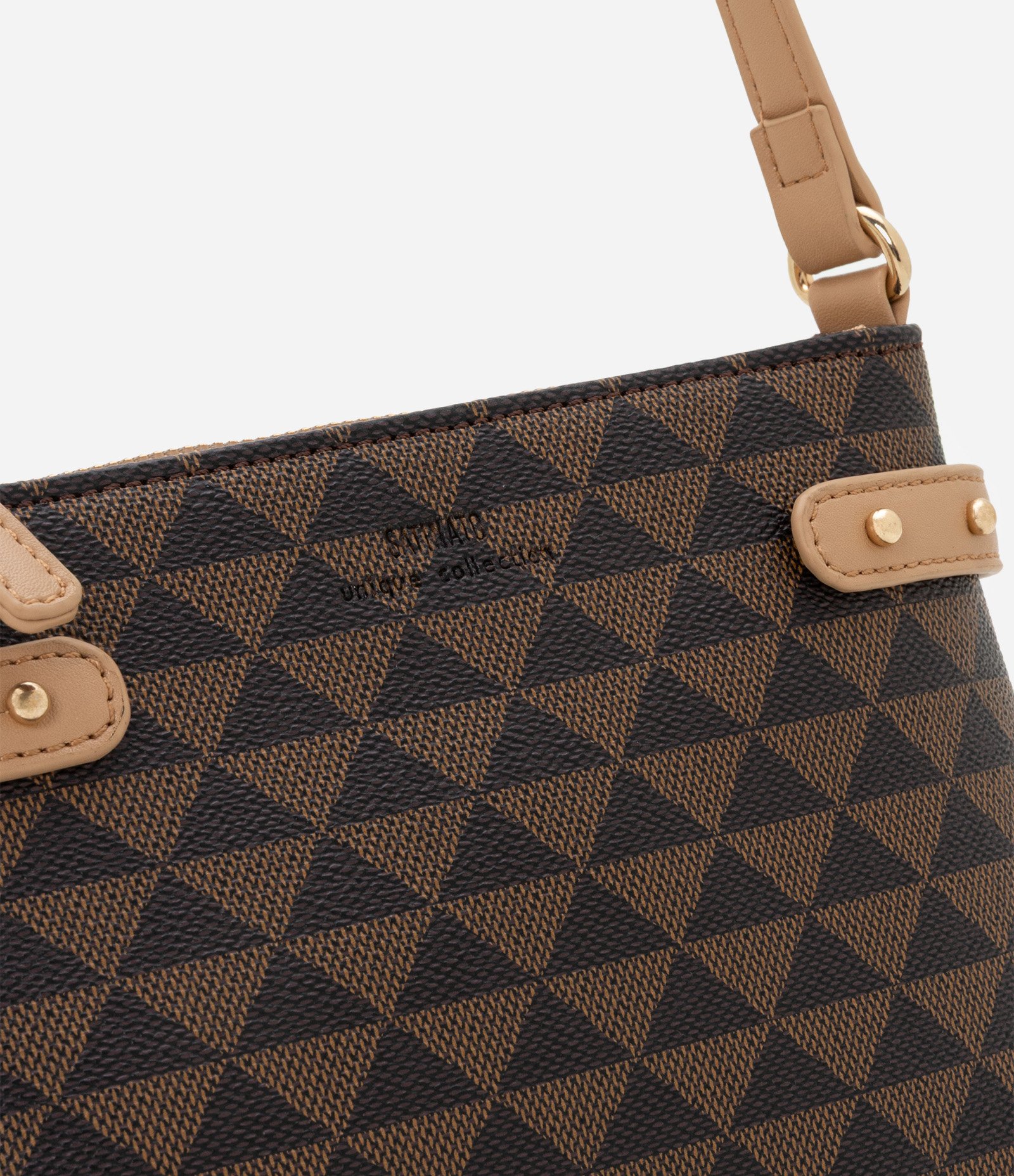 Bolsa Transversal Pequena com Estampa de Triângulo Marrom 4