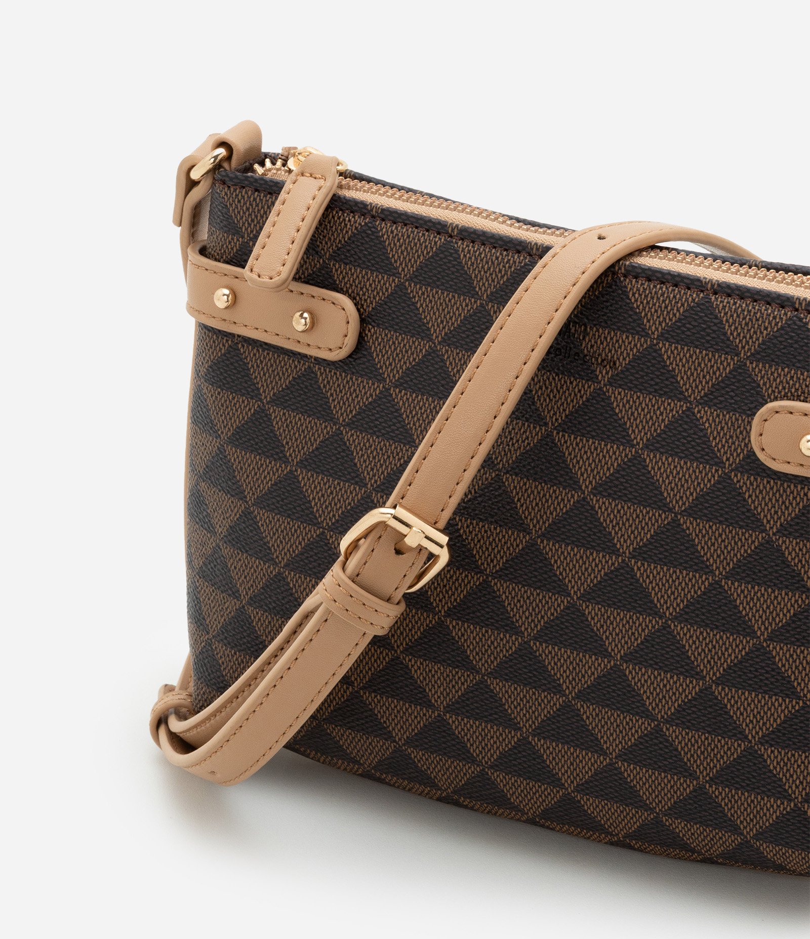 Bolsa Transversal Pequena com Estampa de Triângulo Marrom 6