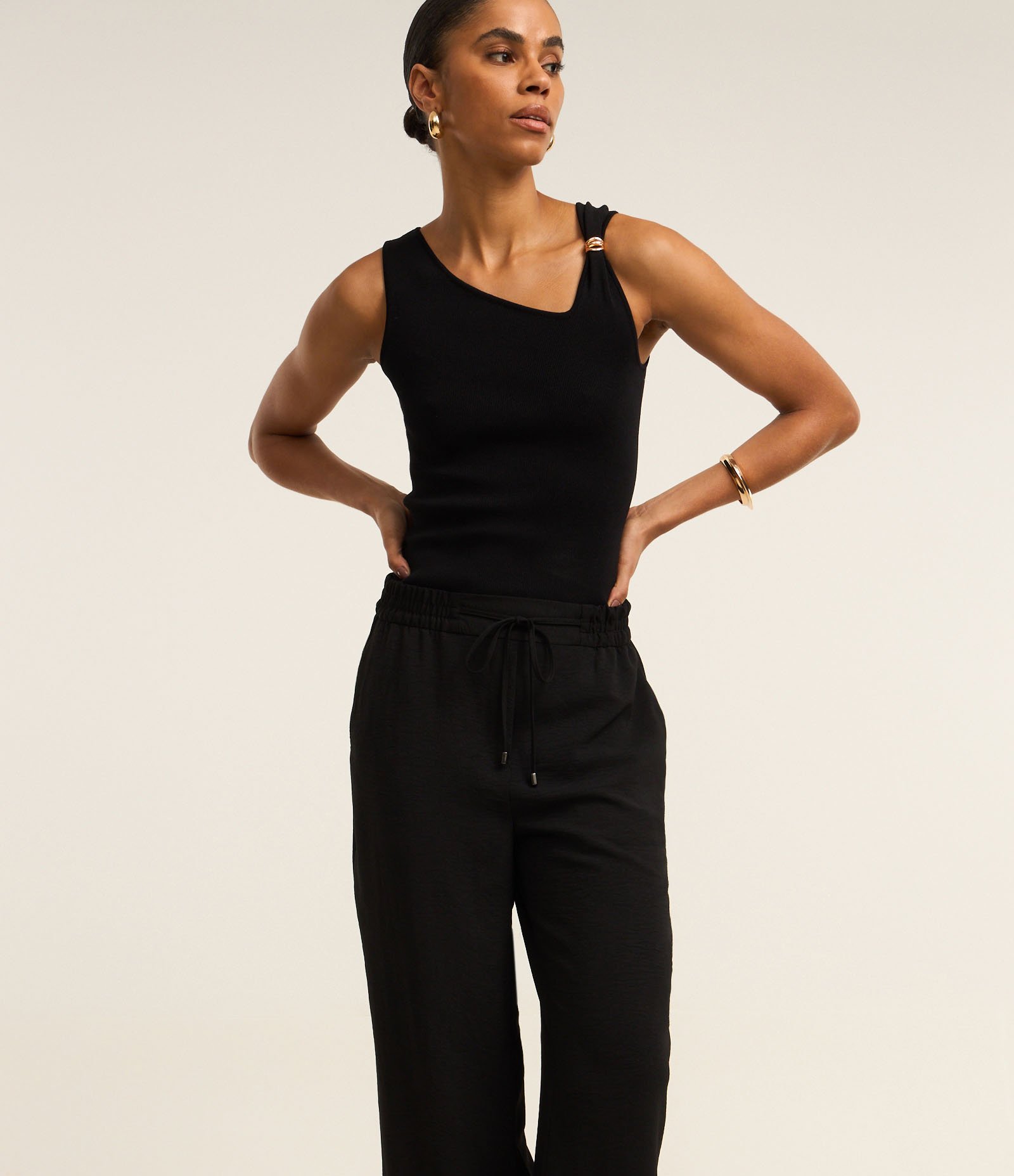 Calça Reta Airflow com Cós Elástico e Amarração Preto 2