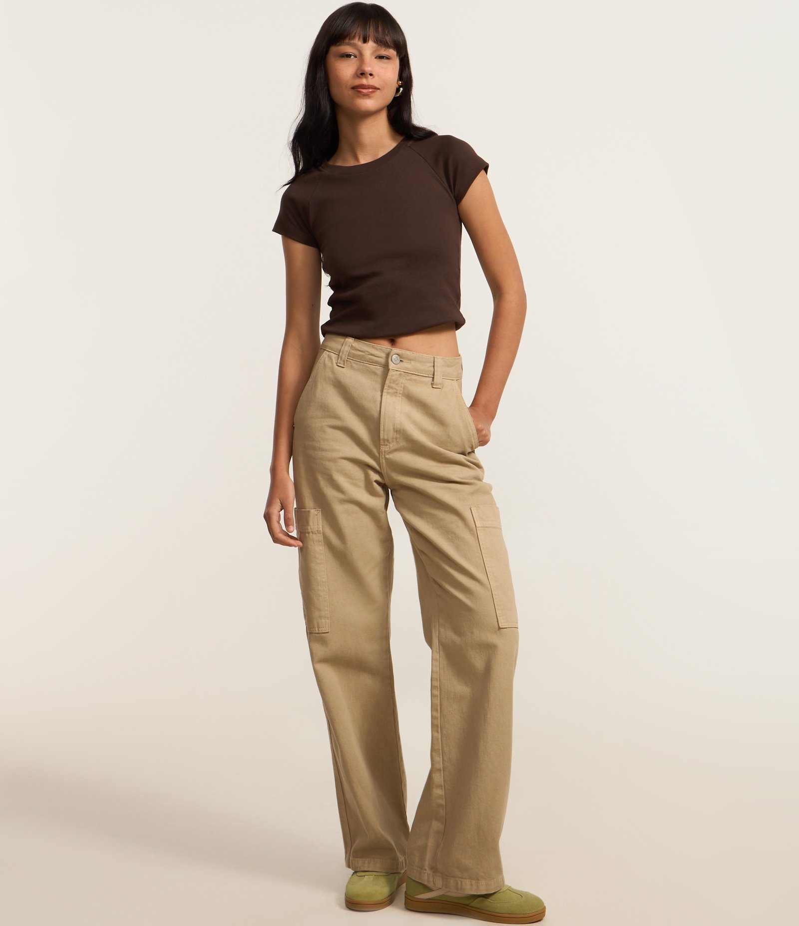 Blusa Curta em Suedine com Cava Raglan Marrom 2