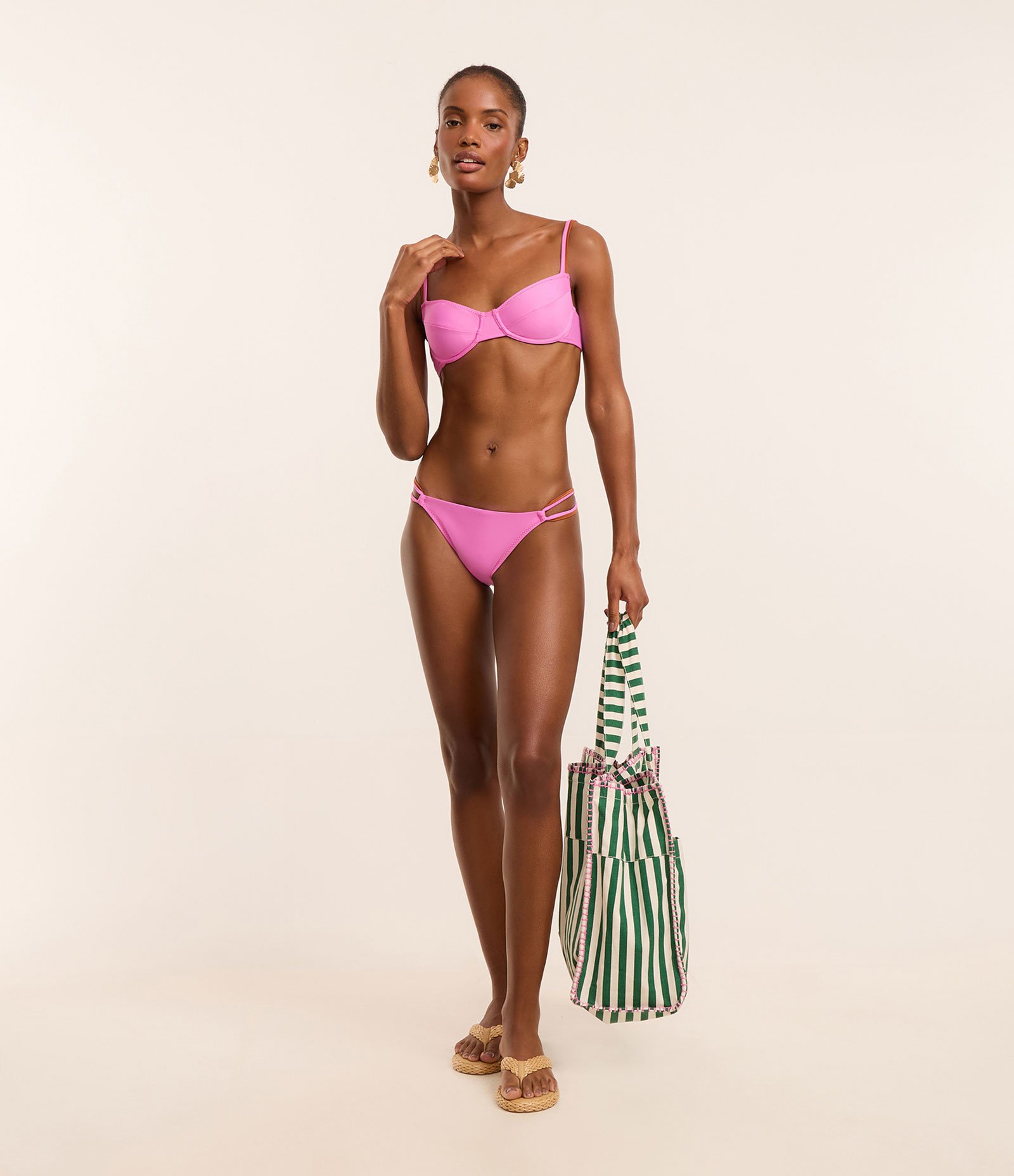 Biquíni Top Meia Taça com Alça Dupla e Costura em Fio Metalizado Rosa 3