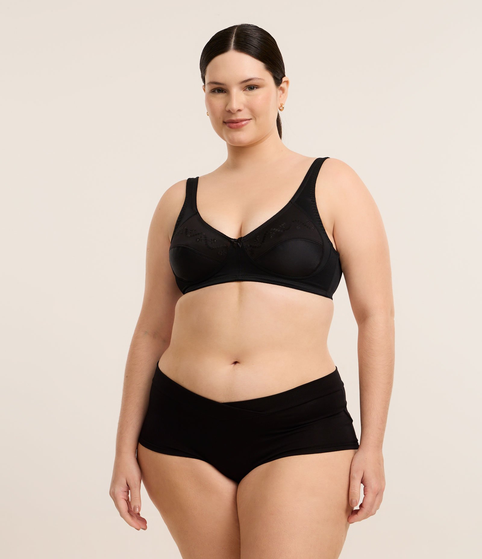 Sutiã Sem Bojo e Sem Aro em Microfibra com Efeito Redutor Preto 2