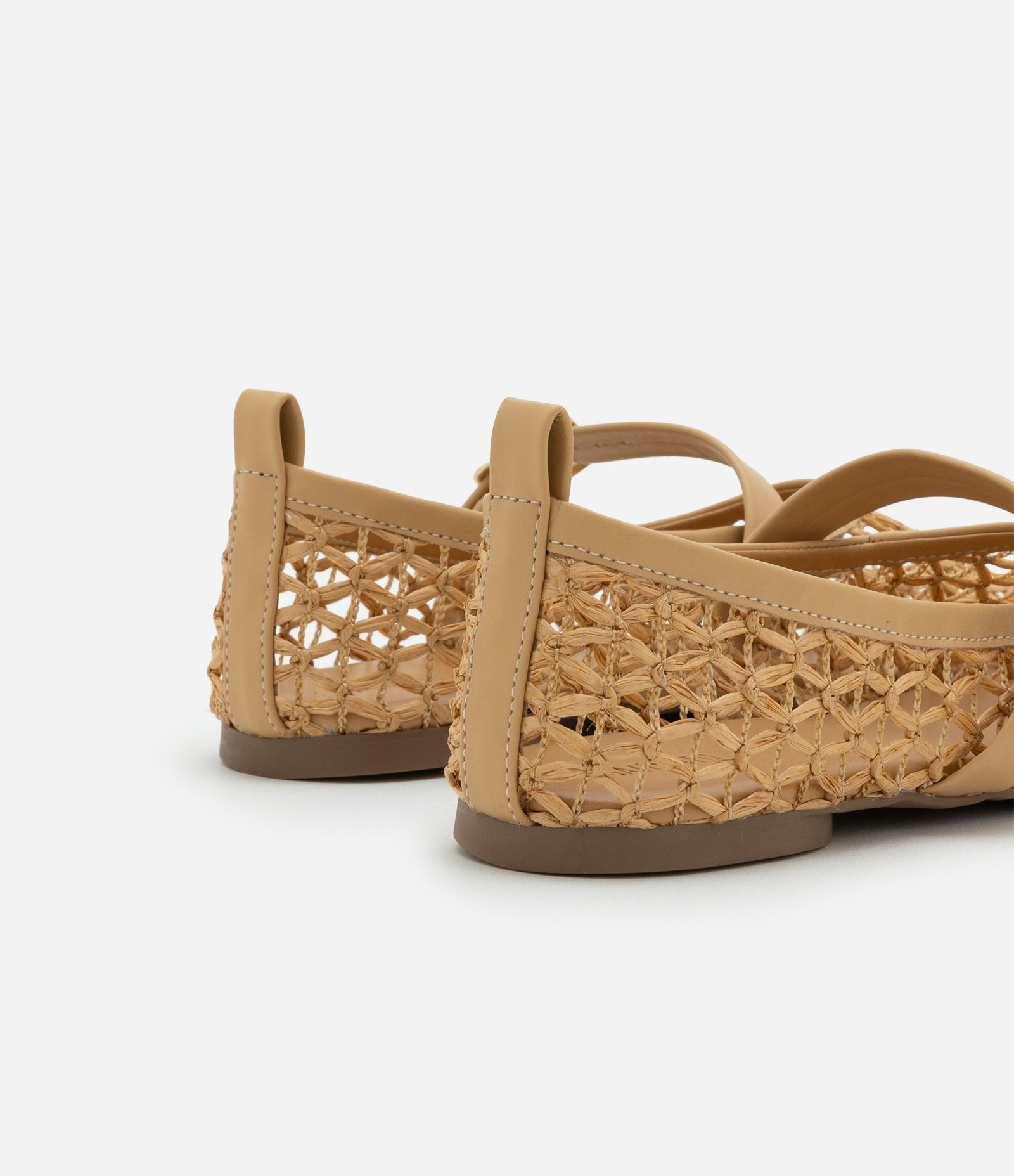 Sandália Sapatilha com Efeito Ráfia com Tira Grossa e Fivela Bege 6