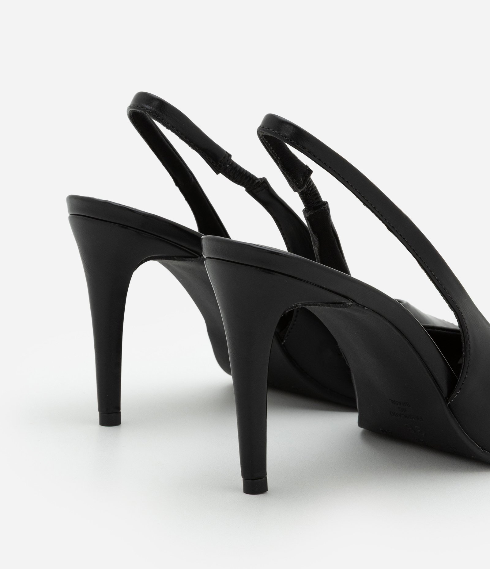 Sapato Peep Toe Slingback com Salto Fino Preto 3