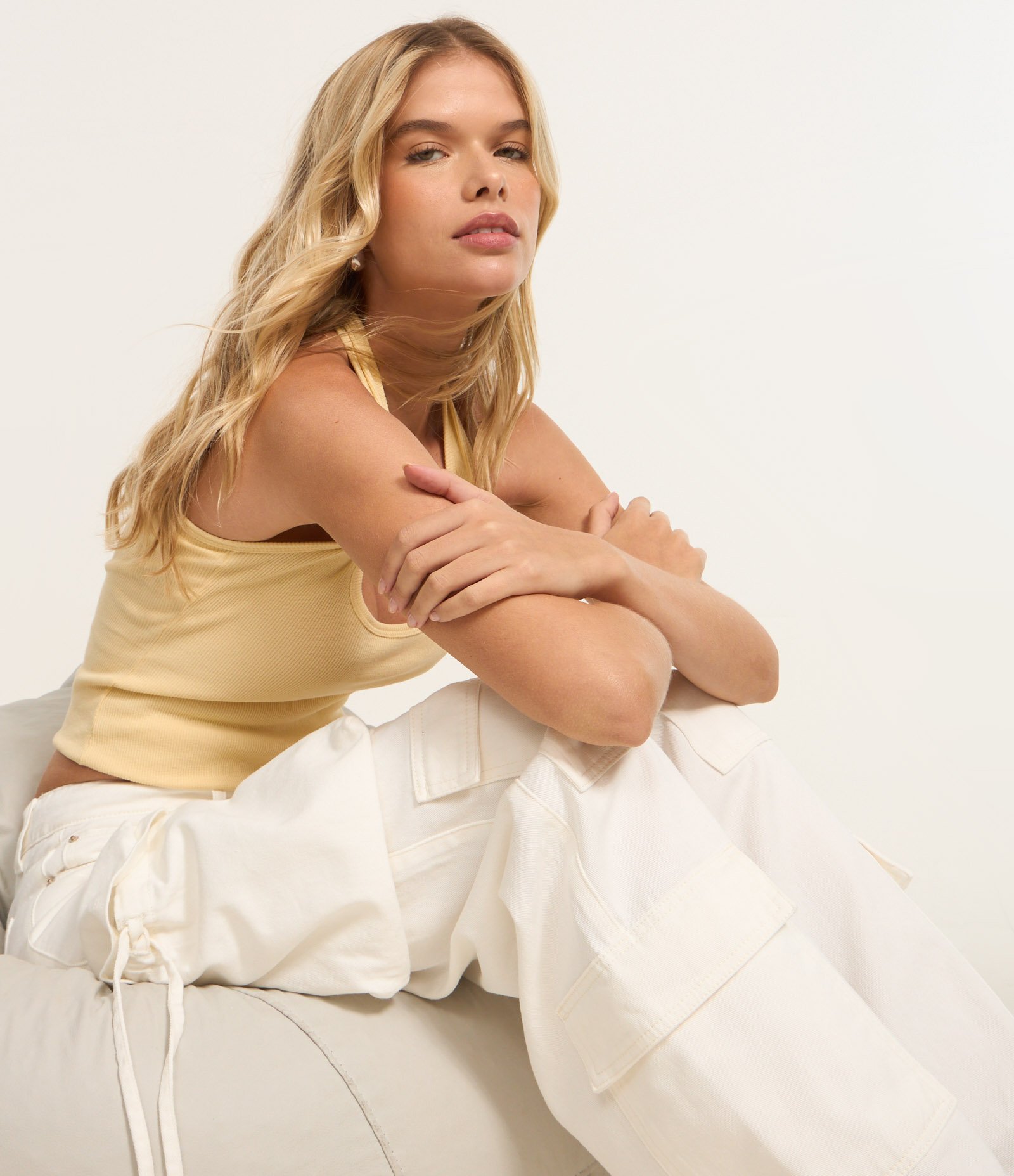 Calça Baggy em Sarja com Bolsos Cargo Diferenciados Branco 5