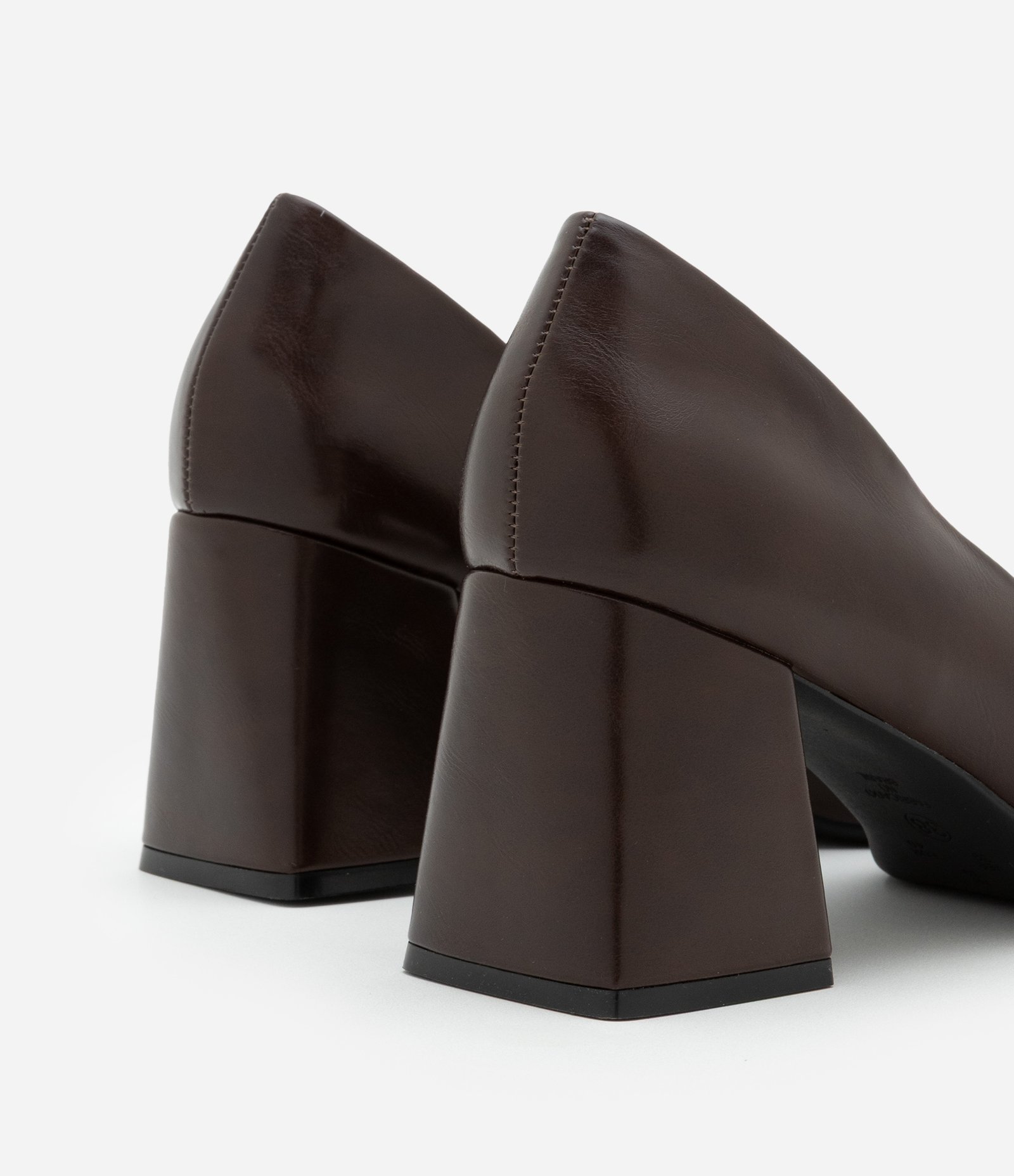 Sapato Scarpin com Salto de Bloco Marrom 3