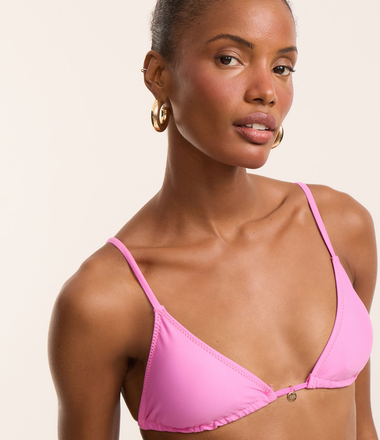 Biquíni Top Cortininha em Microfibra com Pesponto em Fio Metalizado Rosa Chiclete 4