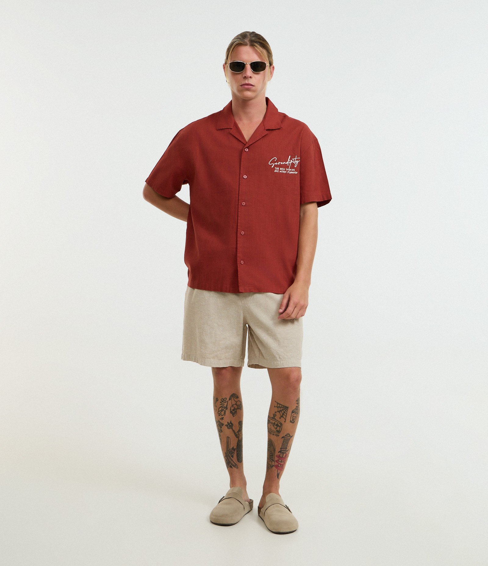 Camisa Boxy em Tricoline com Estampa Lettering e Bordado Vermelho 2