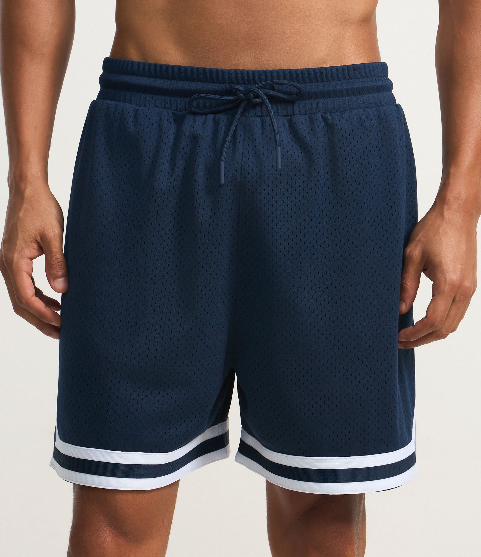 Bermuda Esportiva de Basquete com Tecnologia Dry e Listras na Barra Azul 2