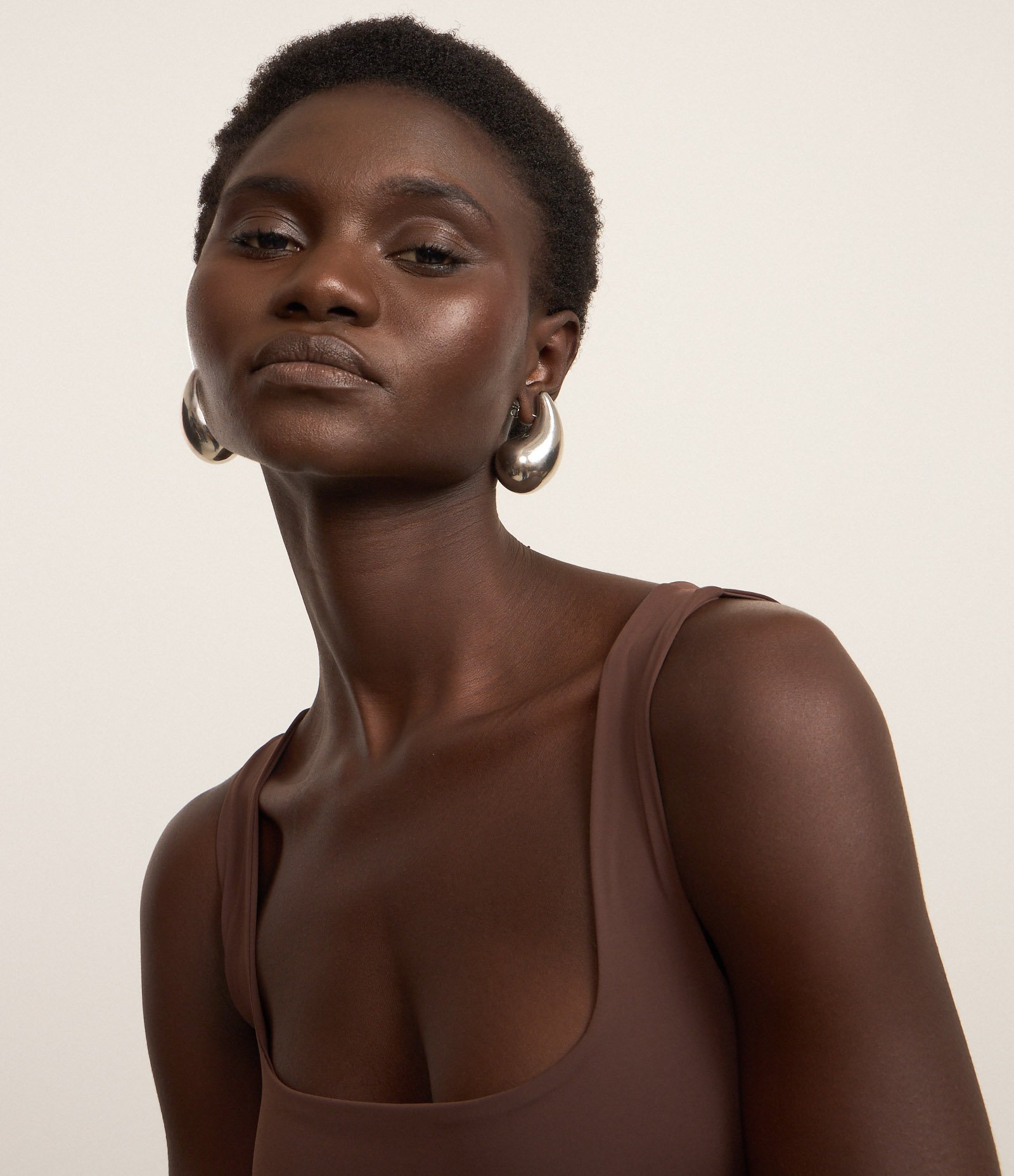 Blusa em Microfibra com Decote quadrado 4