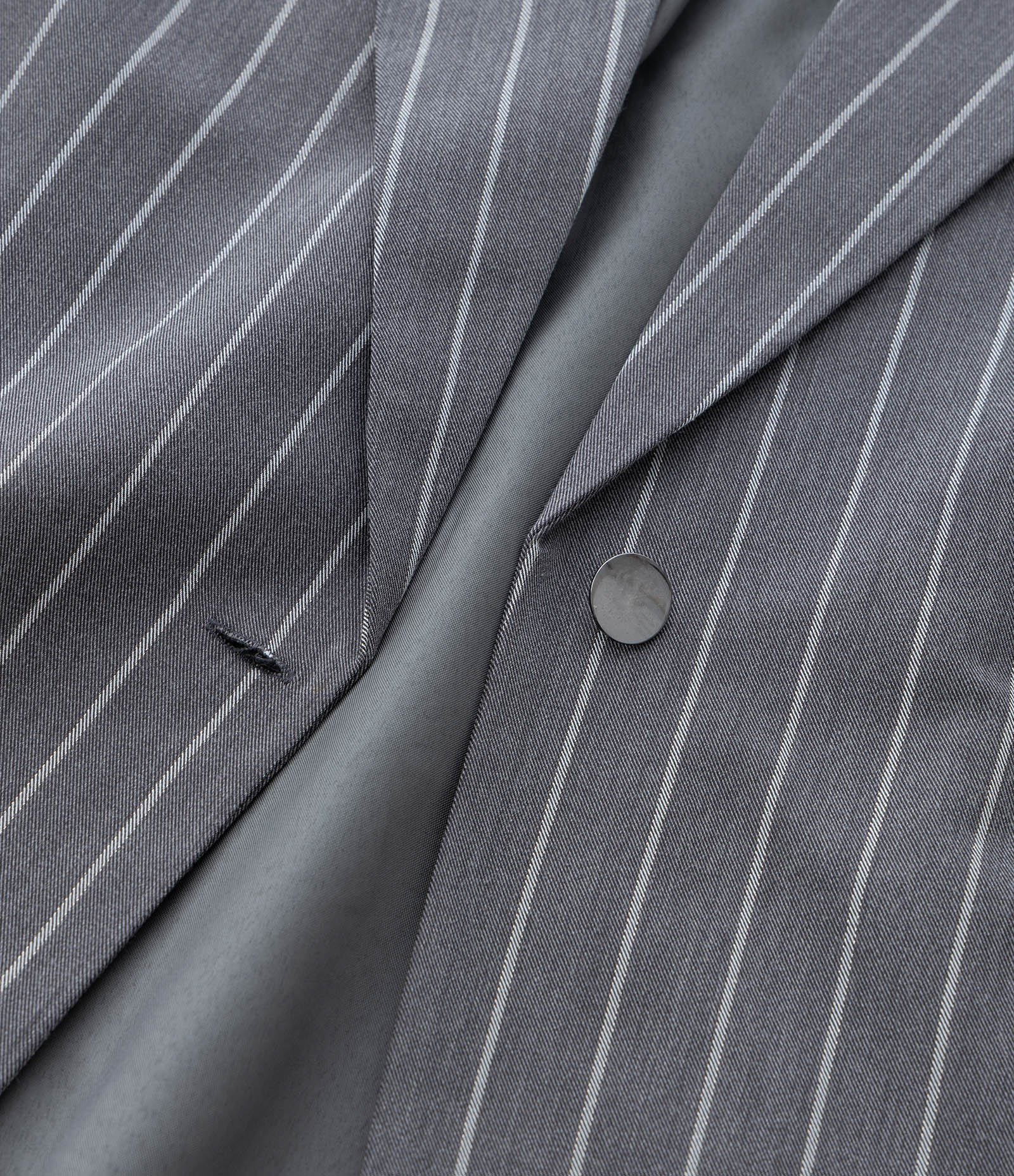 Blazer Alfaiatado com Botão e Riscas de Giz Curve & Plus Size Cinza 7