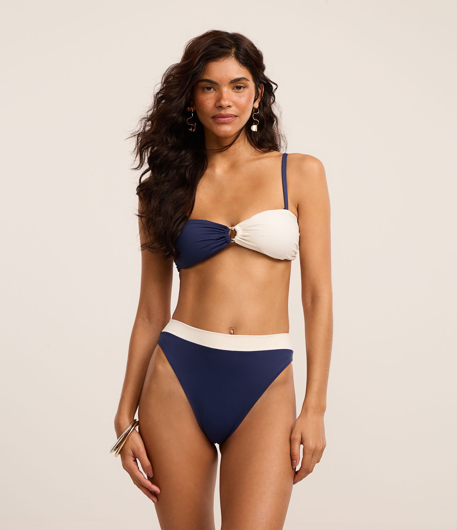 Biquíni Top Bandeau em Microfibra Bicolor com Aviamento no Busto Azul 2