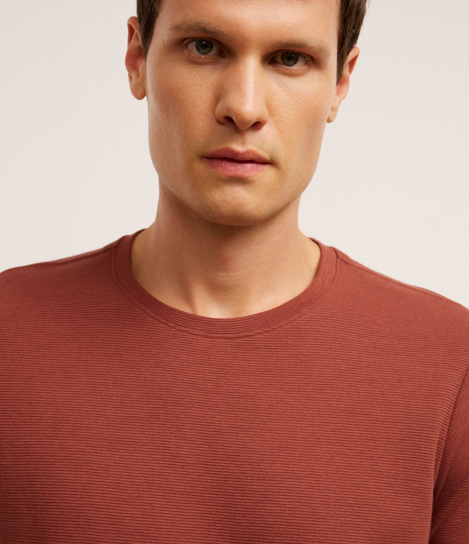 Camiseta Slim em Algodão Peruano com Textura Canelada Terracota 4