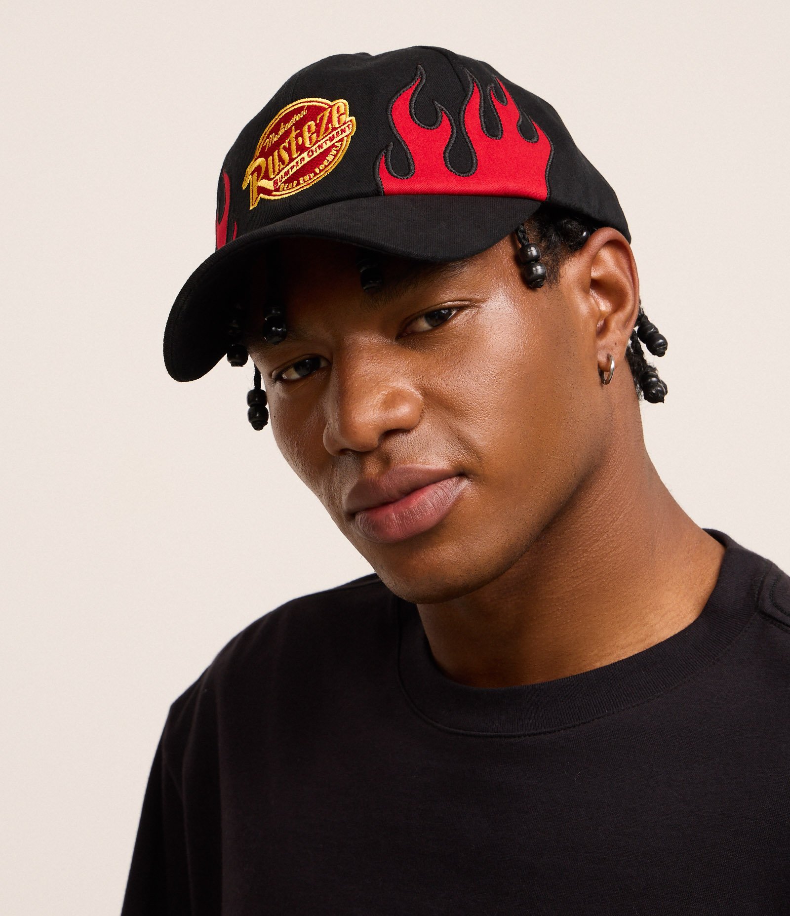 Boné em Sarja com Bordado Lettering Lightning McQueen Preto 1