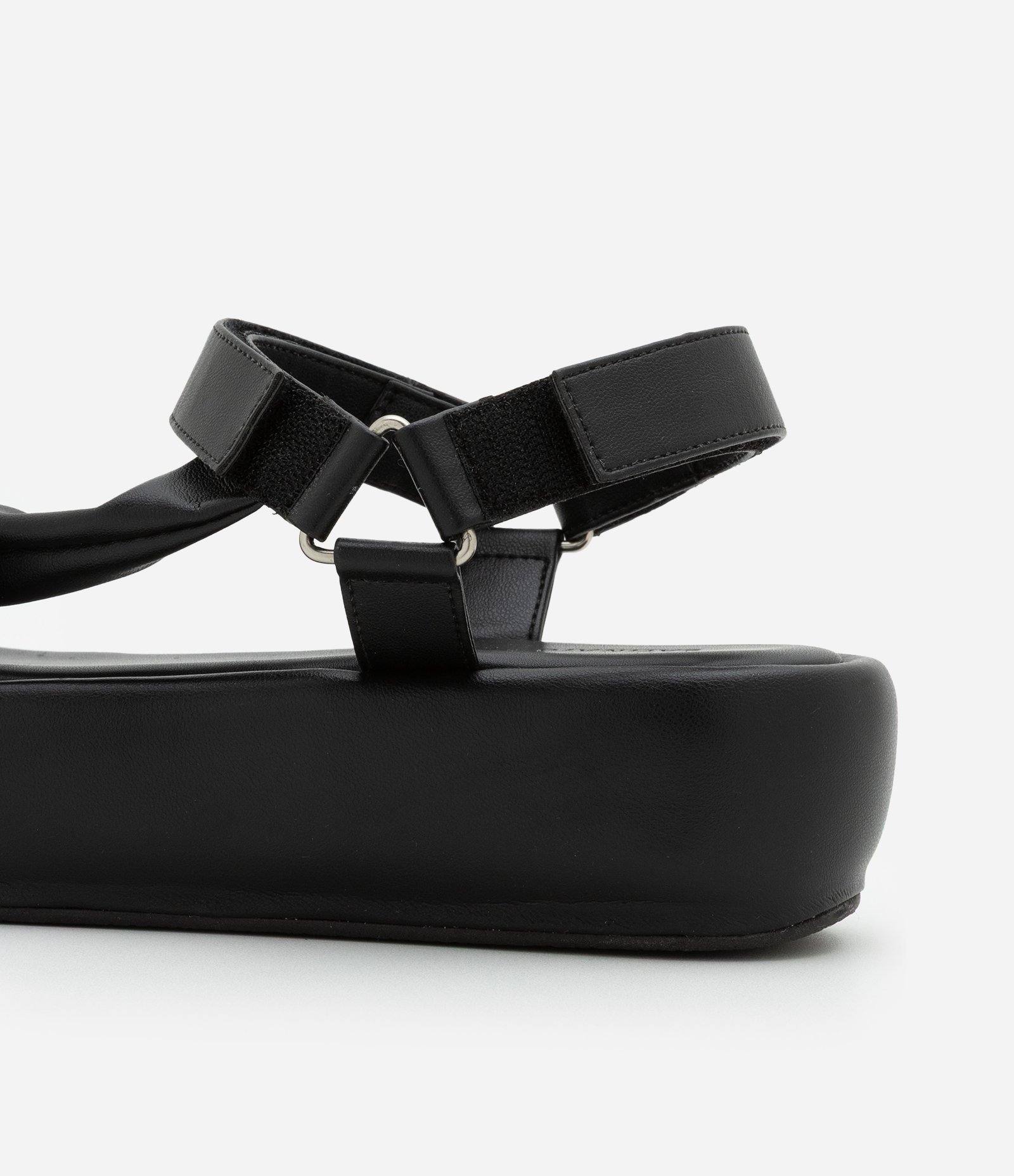 Sandália Flatform com Tiras Torcidas Preto 5