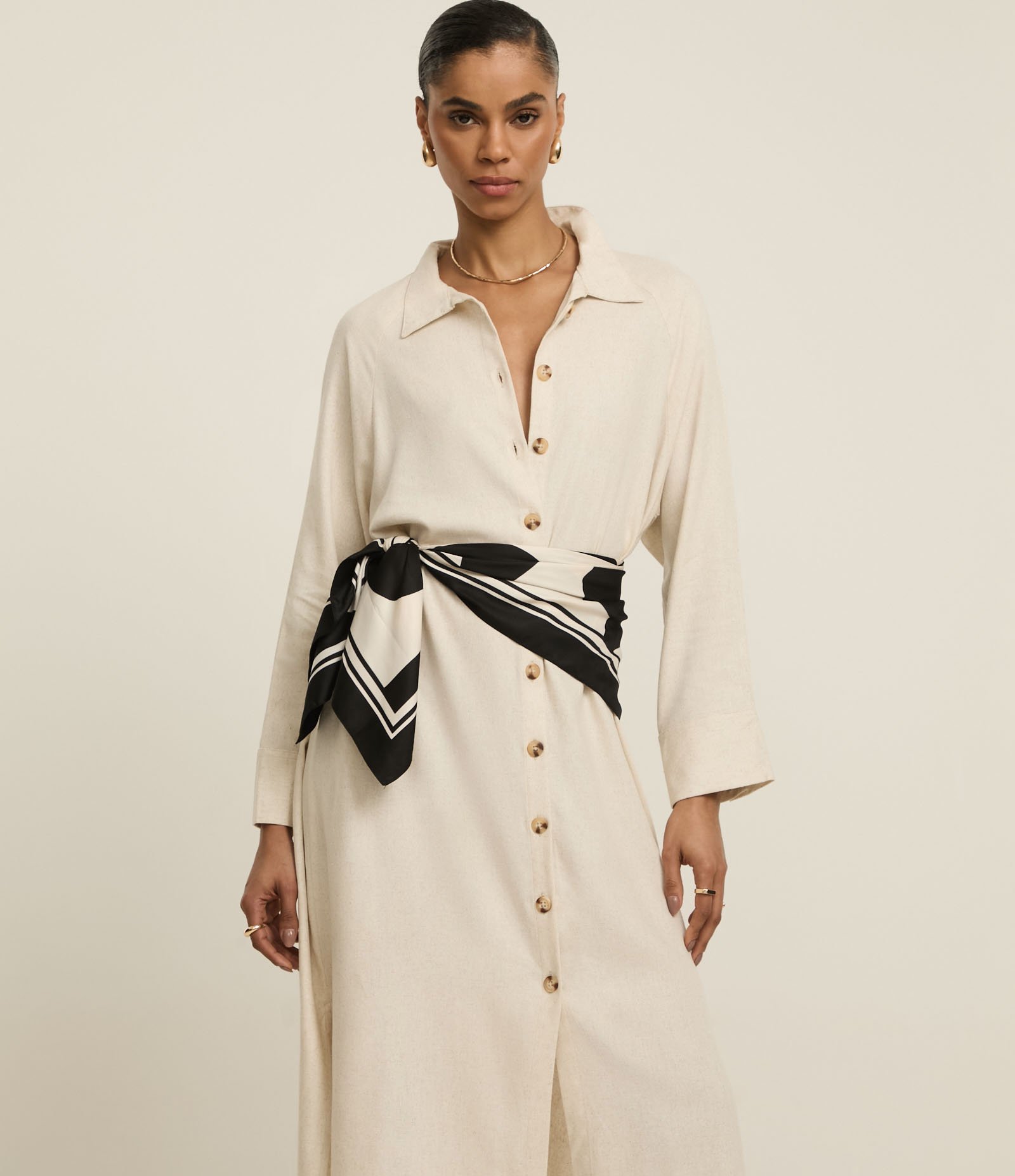 Vestido Chemise Midi em Viscolinho com Botões Bege 1