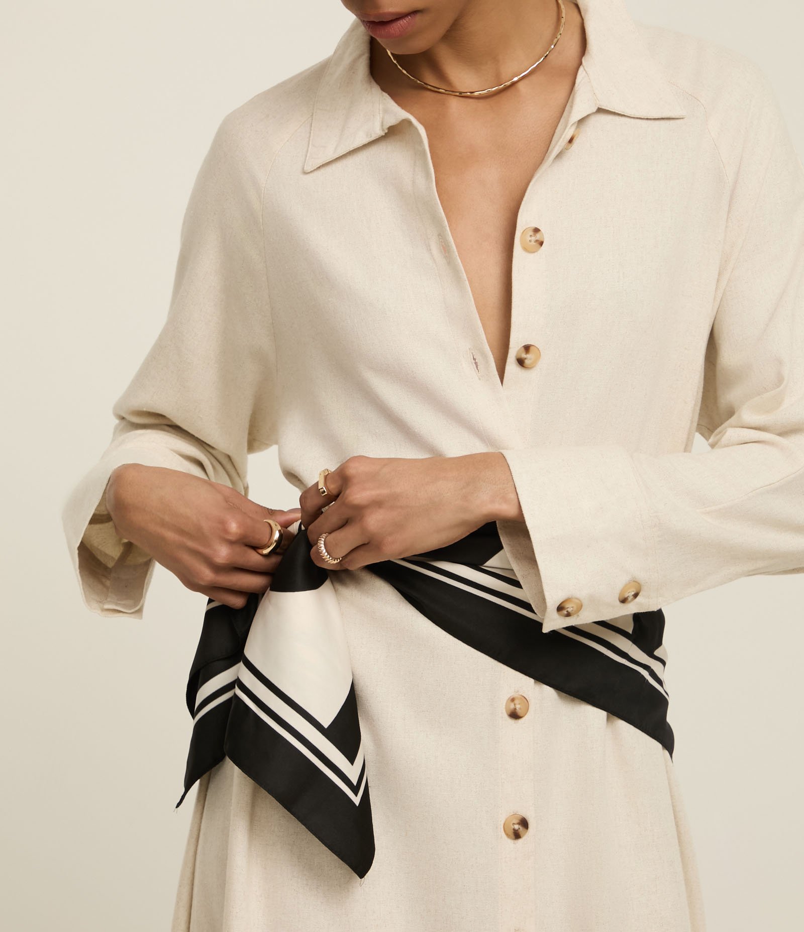 Vestido Chemise Midi em Viscolinho com Botões Bege 3