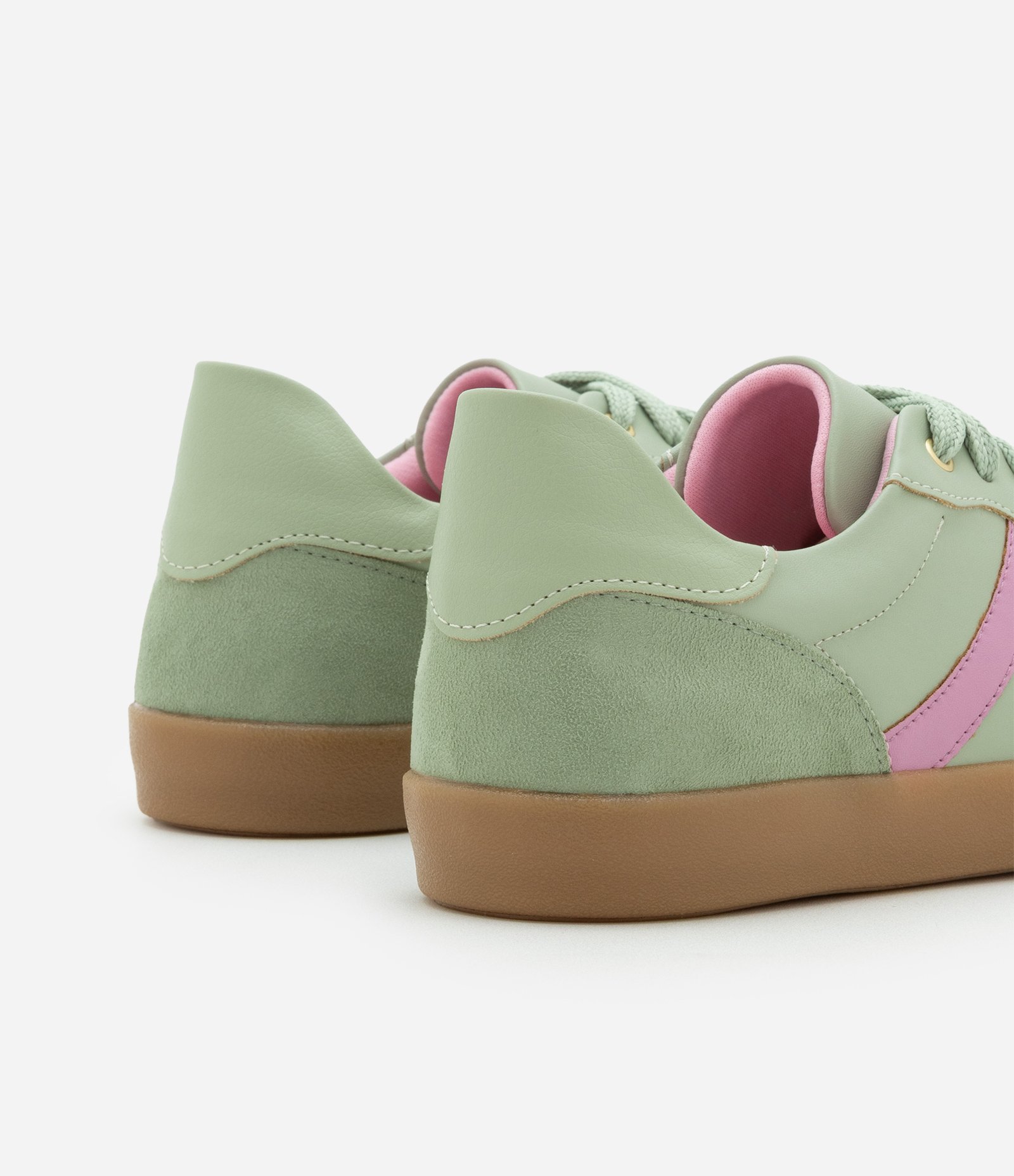 Tênis Estilo Chuteira em PU com Detalhes nas Laterais Verde/Rosa 5