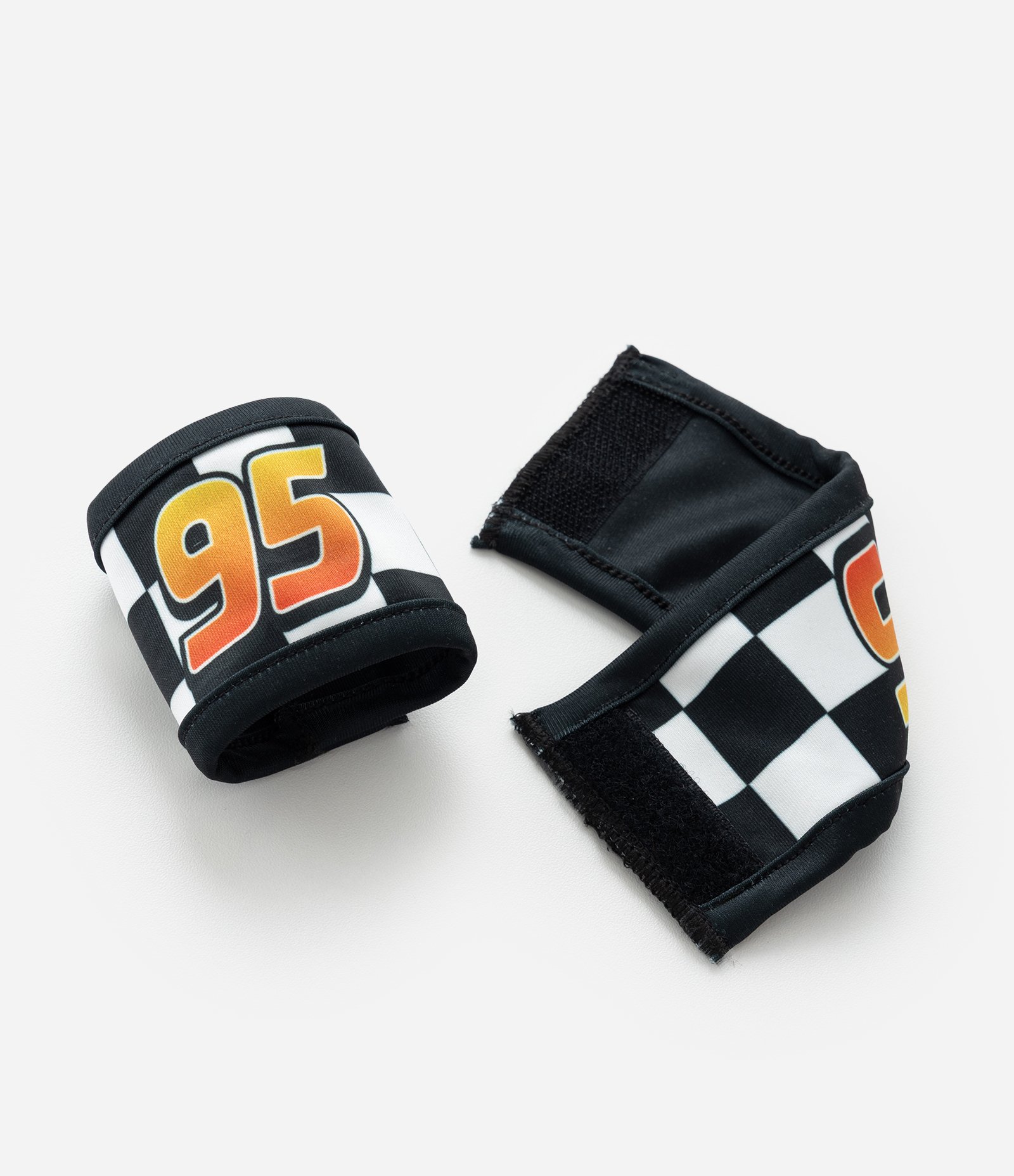 Macacão Infantil com Munhequeiras e Estampa Carros - Tam 3 a 8 Anos Vermelho/Preto 8