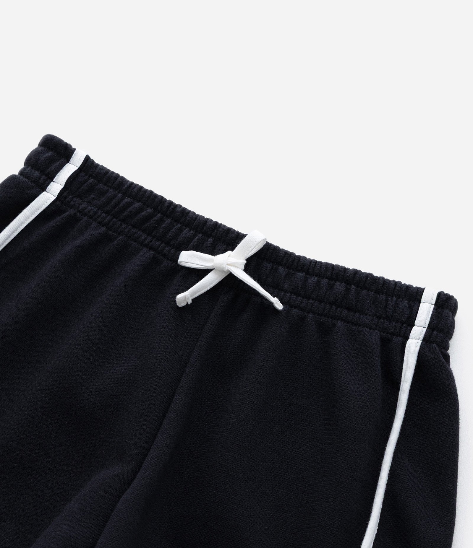 Short Runner Infantil em Moletom com Acabamento Contrastante - Tam 5 a 14 anos Preto 5