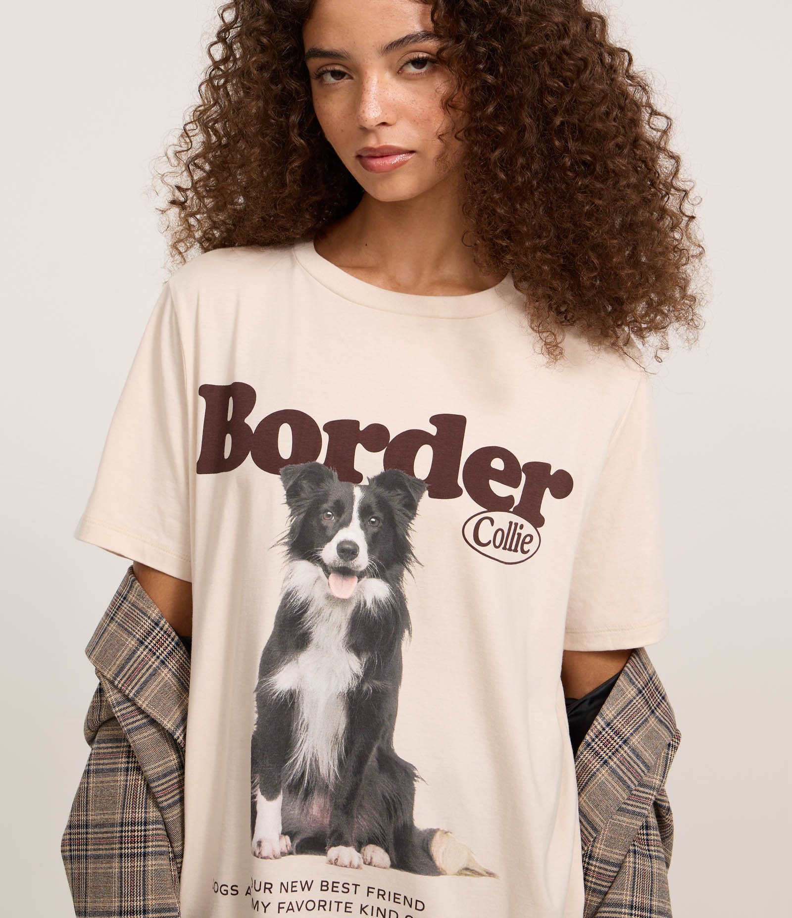 Camiseta Alongada em Algodão com Estampa Border Collie Bege 1